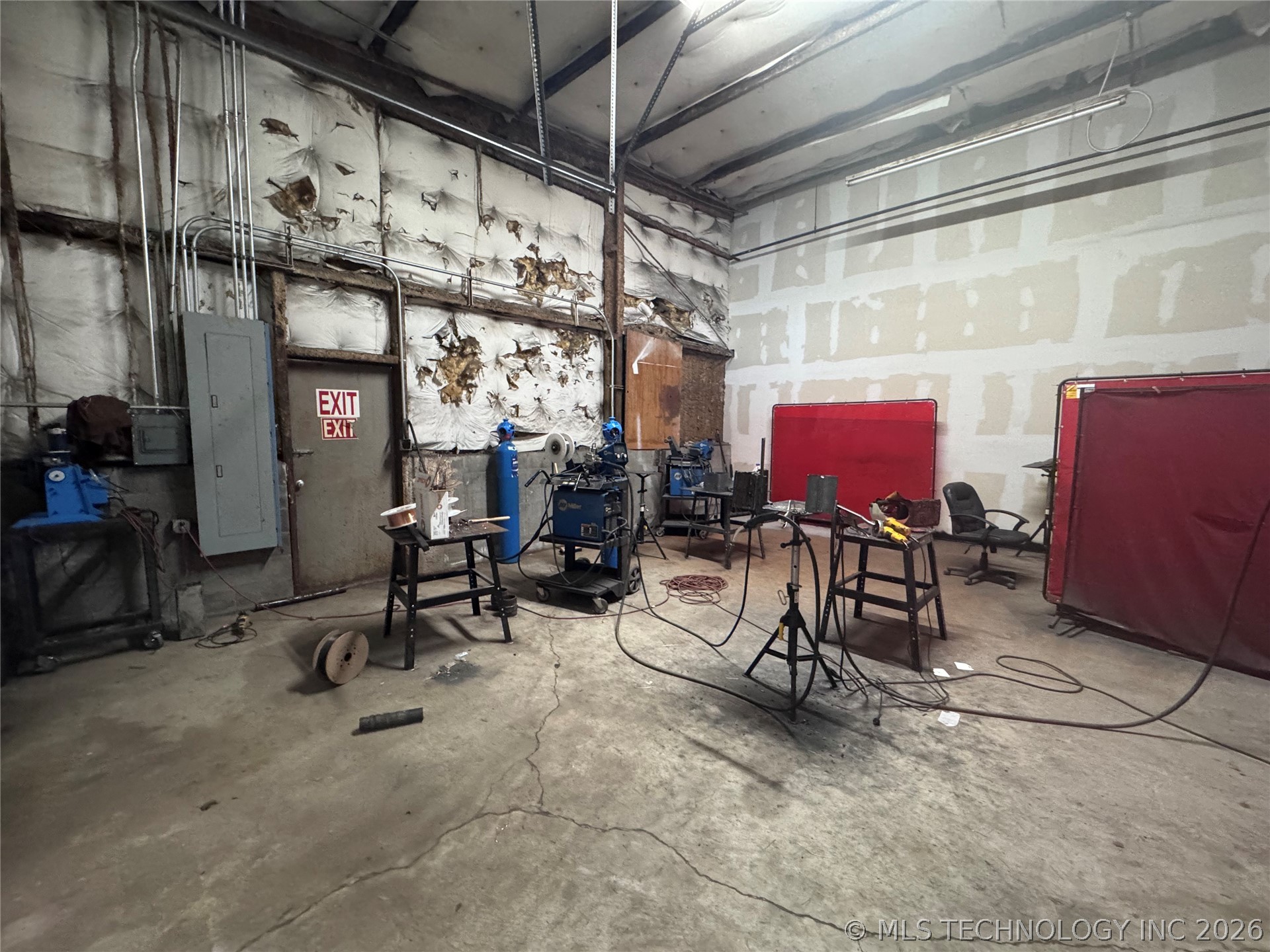 165 S 122nd East Avenue Property Photo 14