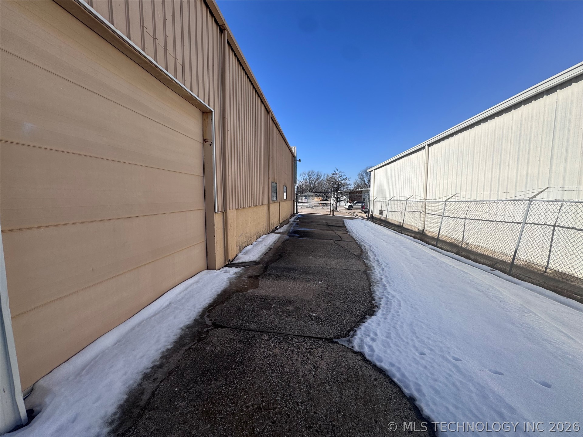 165 S 122nd East Avenue Property Photo 16