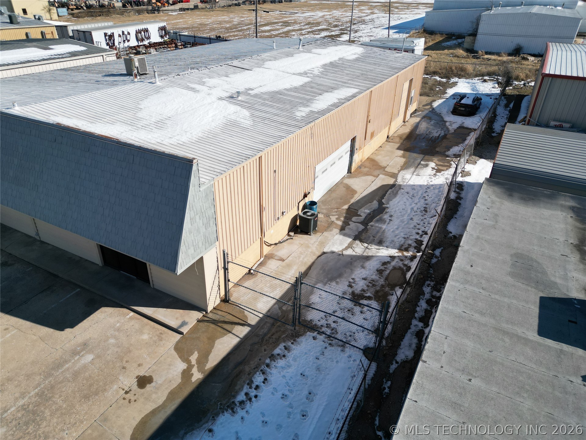 165 S 122nd East Avenue Property Photo 24