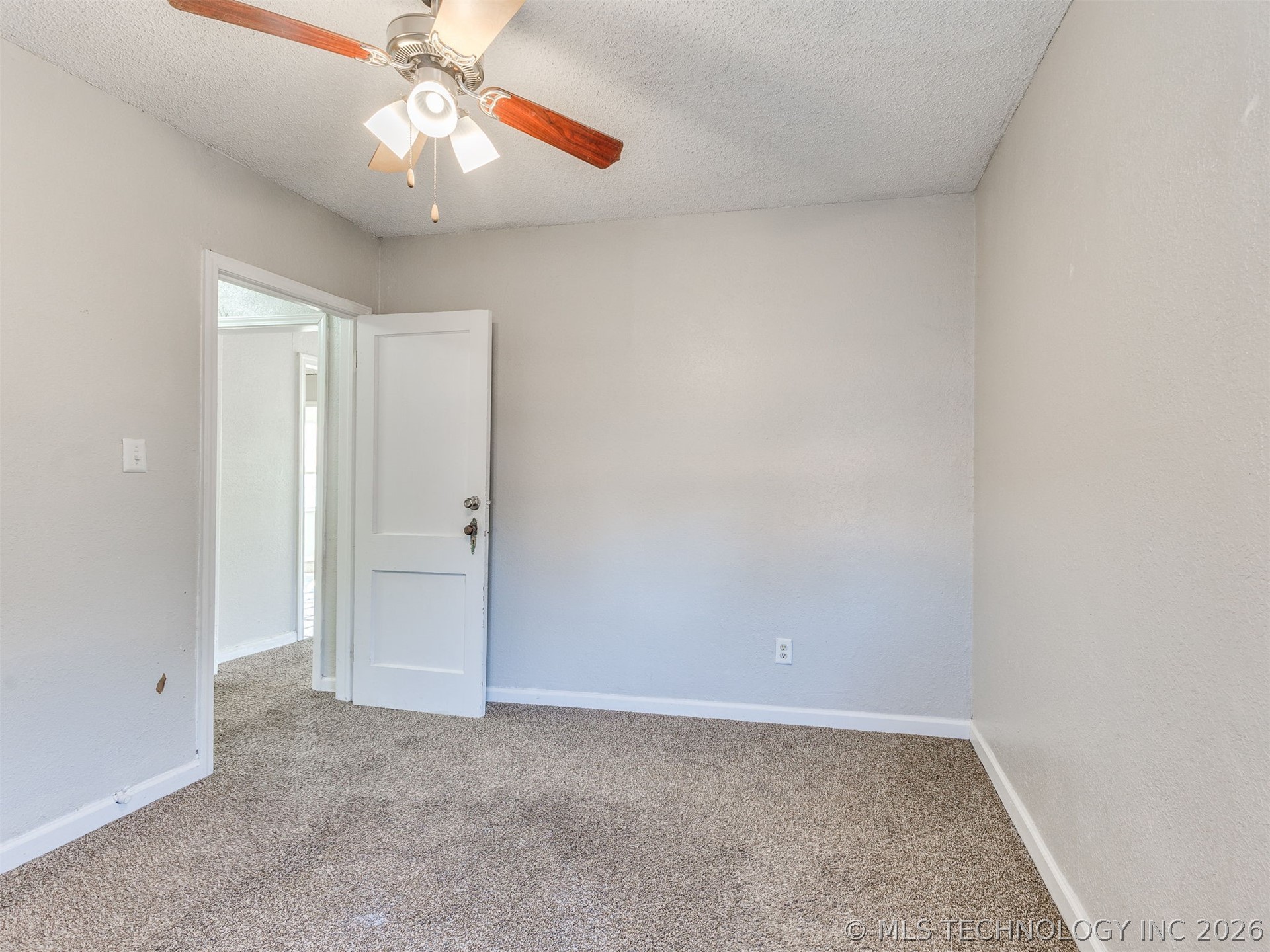 1127 E 26th Place N Property Photo 9