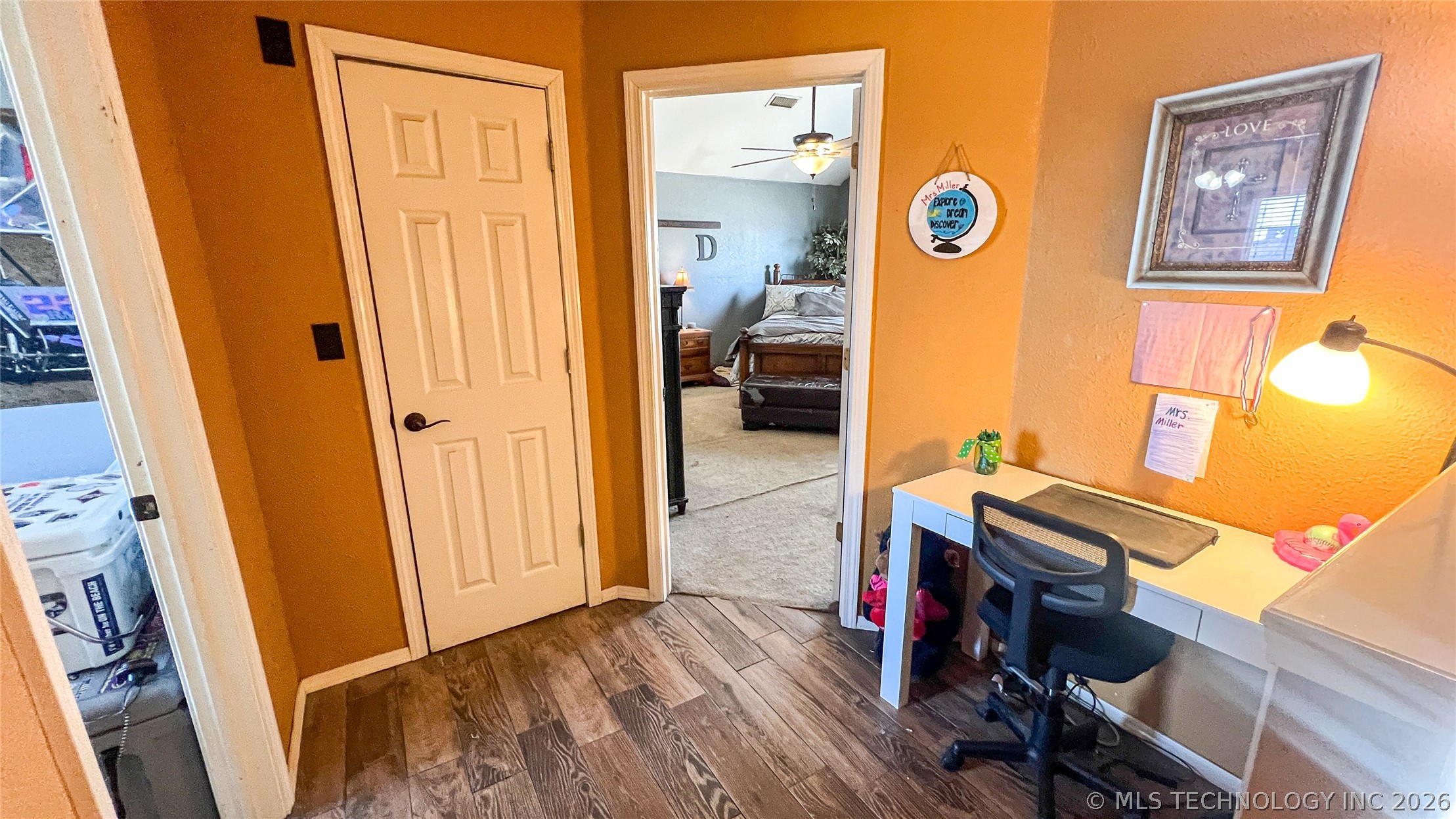 10710 S 83rd East Avenue Property Photo 17