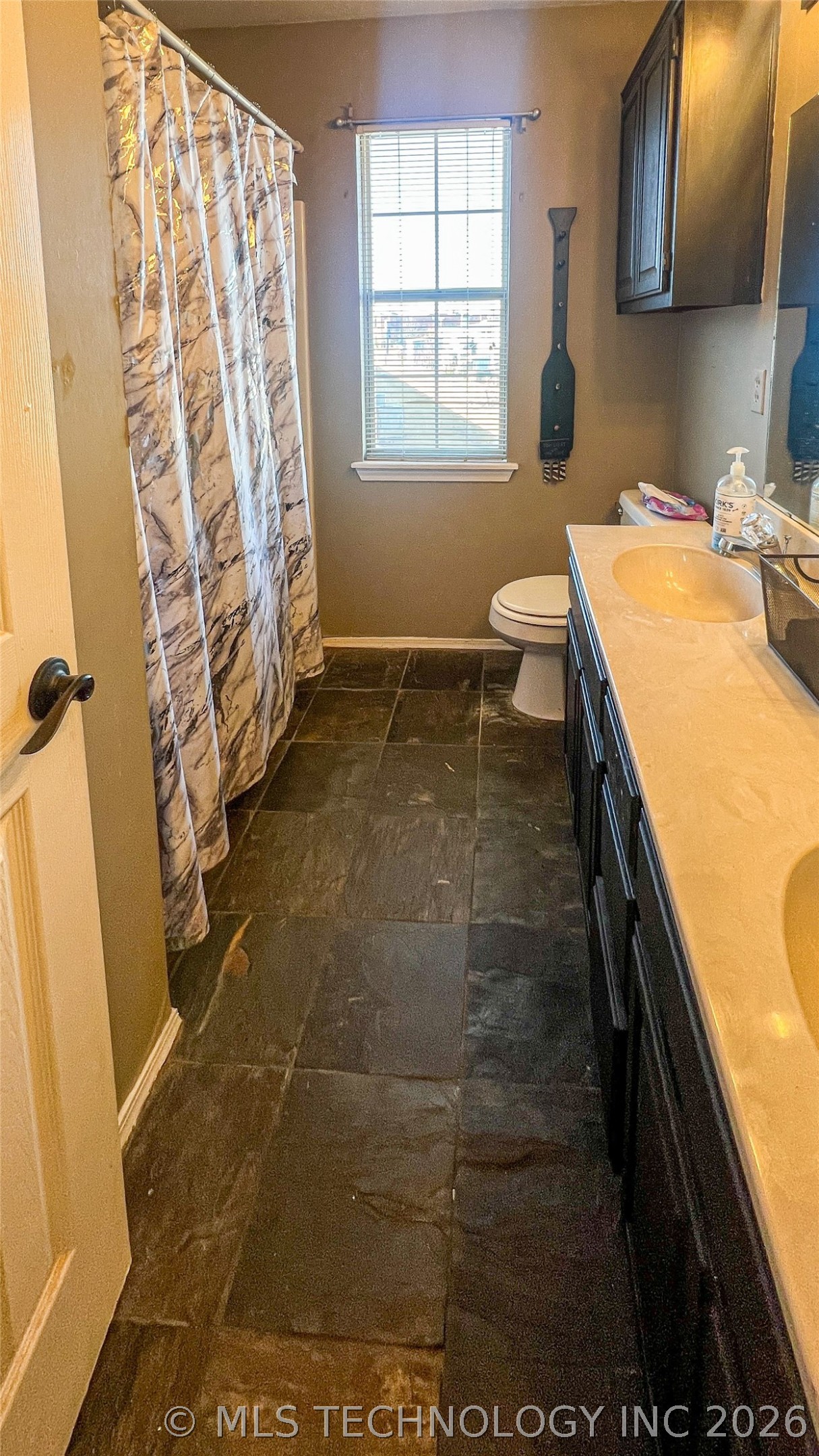 10710 S 83rd East Avenue Property Photo 27