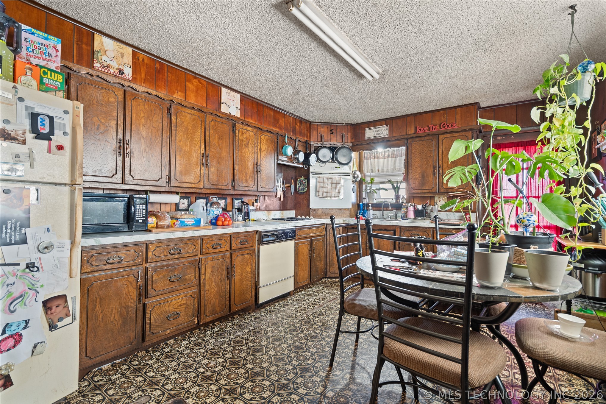 1632 Winton Property Photo 6