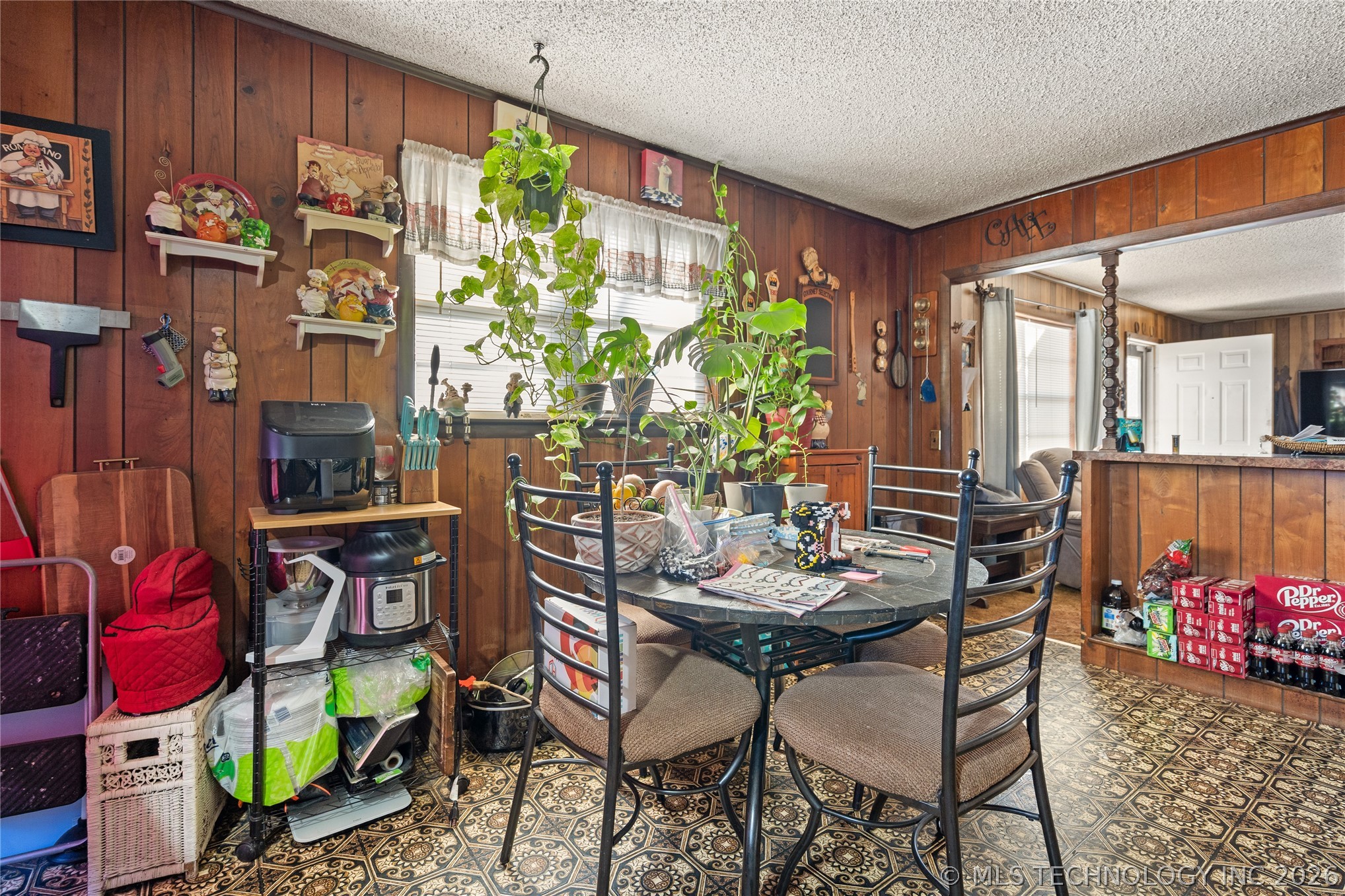 1632 Winton Property Photo 9