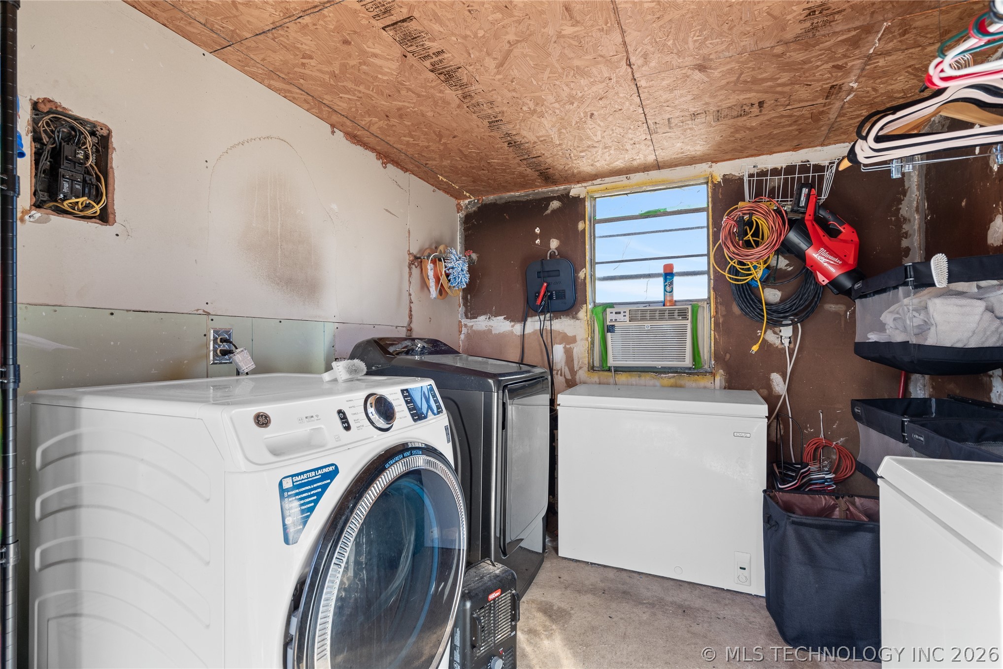 1632 Winton Property Photo 24