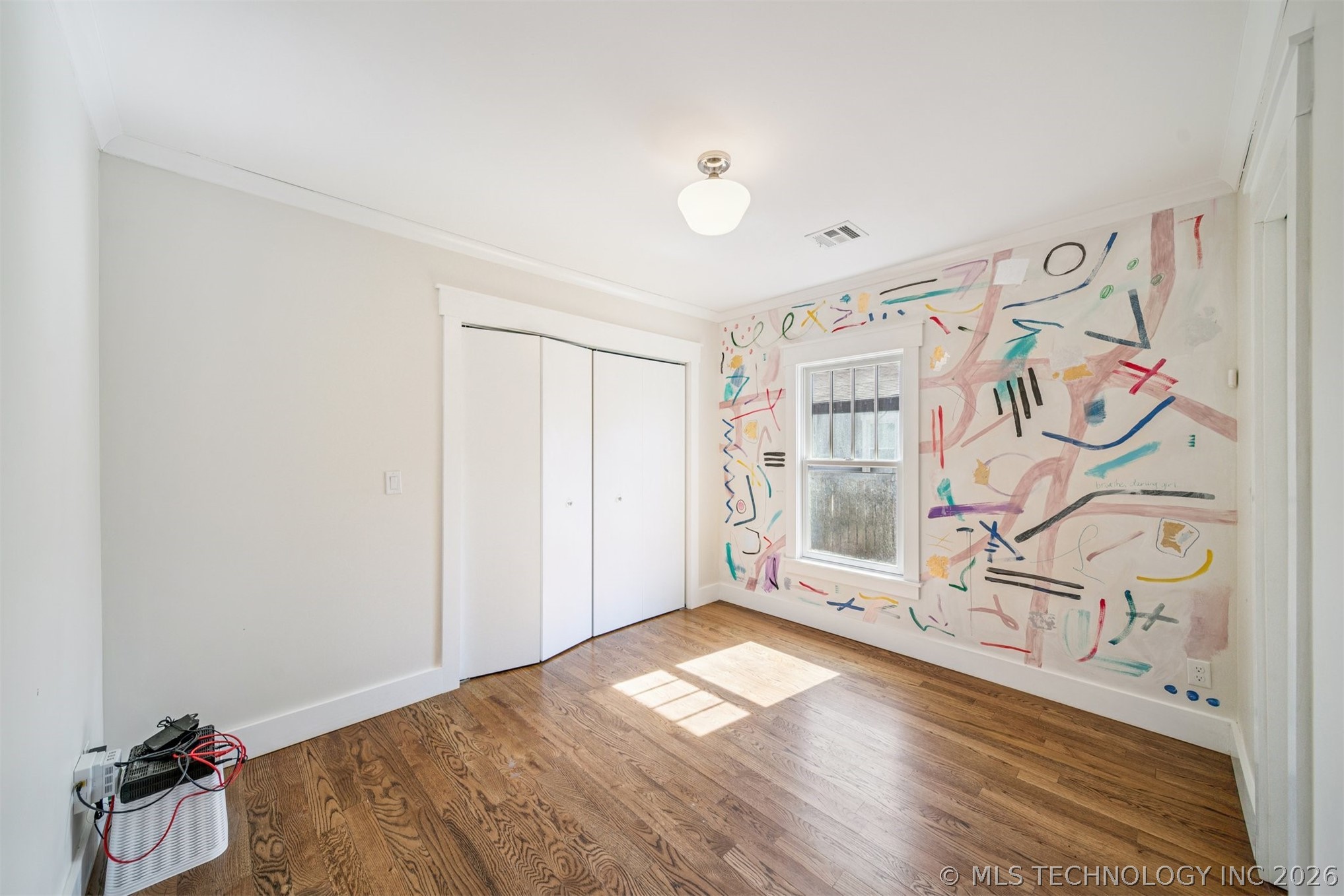 1410 S Saint Louis Avenue Property Photo 11