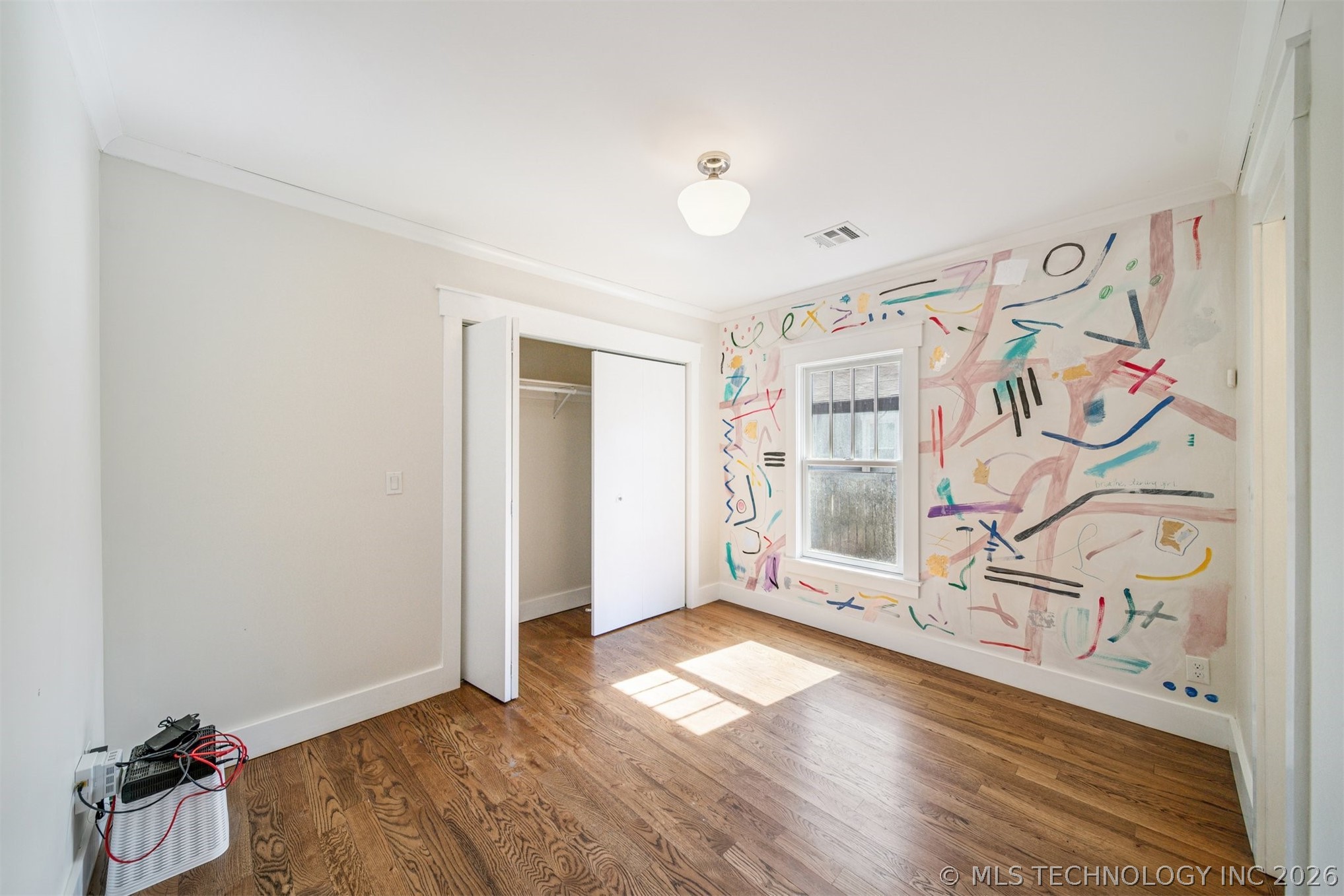 1410 S Saint Louis Avenue Property Photo 12
