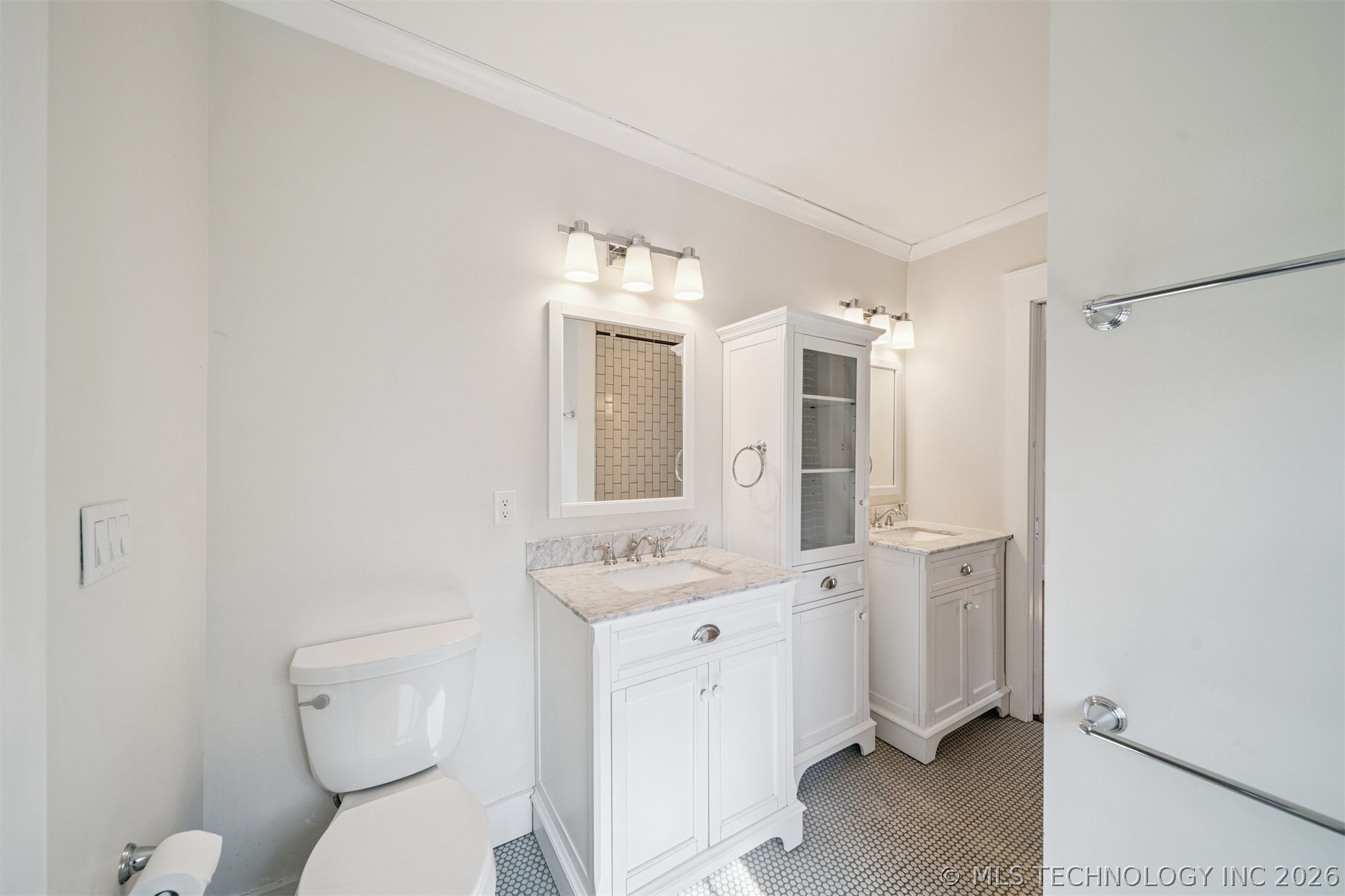 1410 S Saint Louis Avenue Property Photo 14
