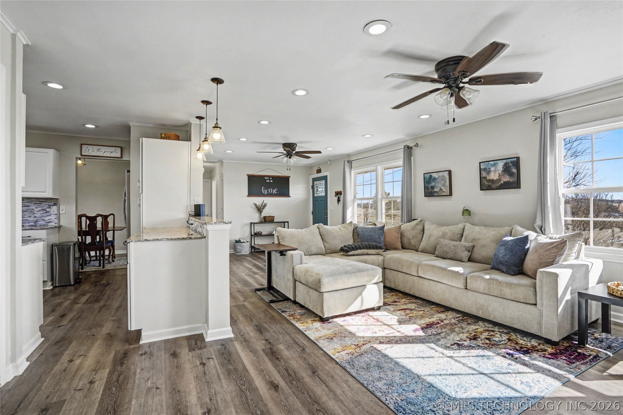 1107 W 4th Street Property Photo 8