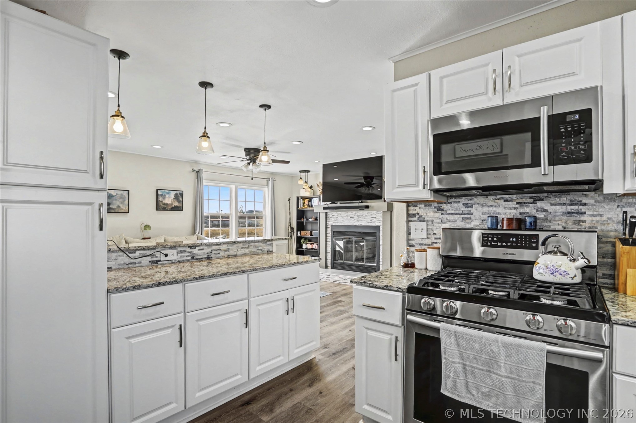 1107 W 4th Street Property Photo 17