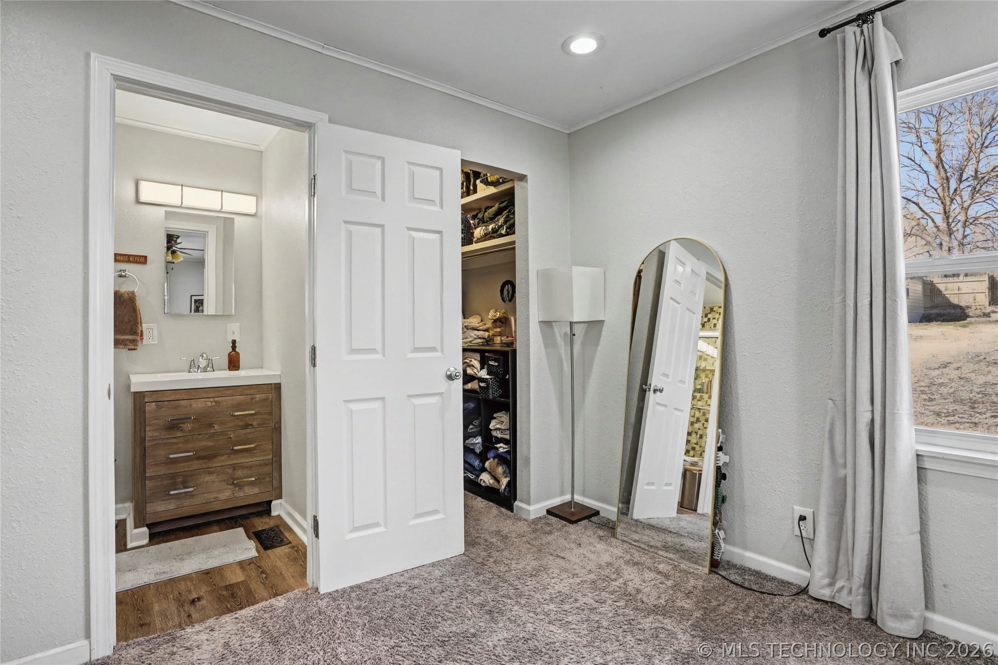 1107 W 4th Street Property Photo 21