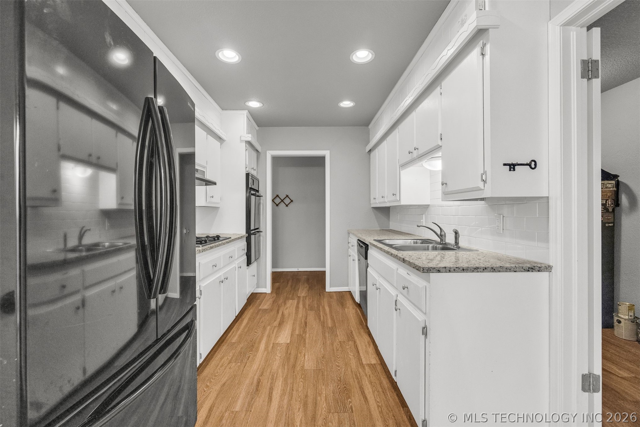 1109 N Hickory Court Property Photo 10