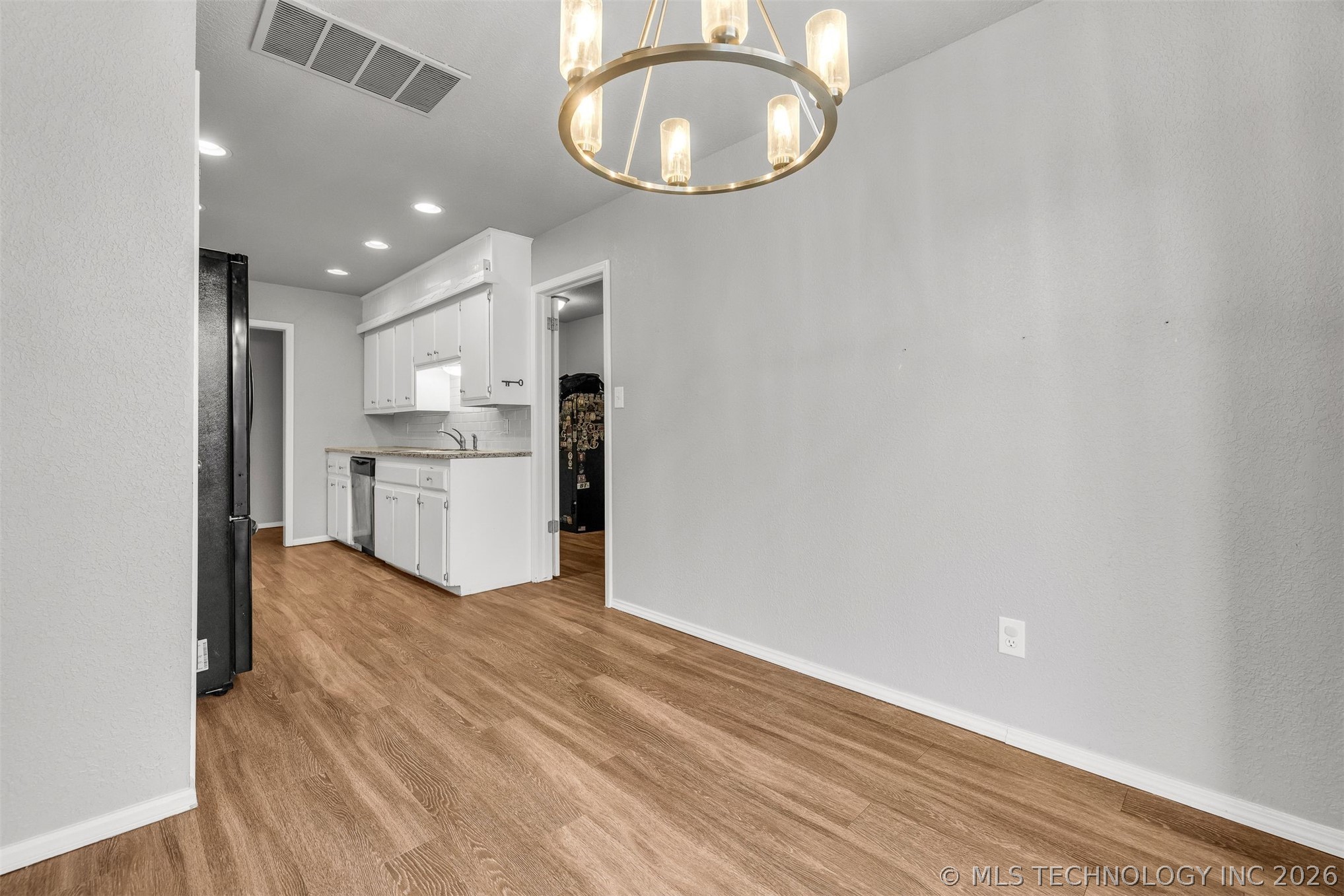 1109 N Hickory Court Property Photo 12