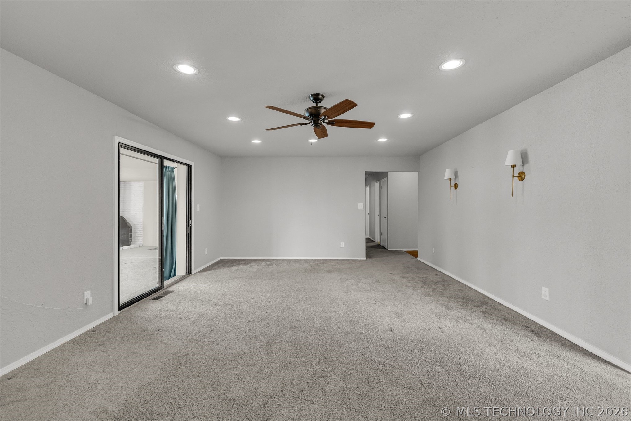 1109 N Hickory Court Property Photo 18