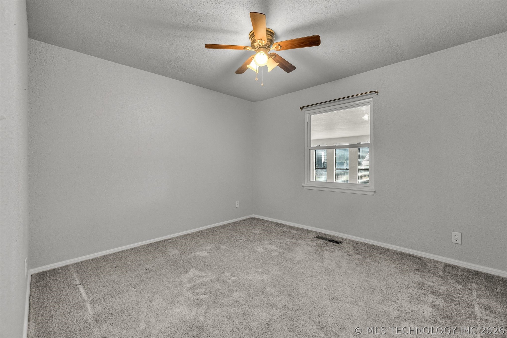 1109 N Hickory Court Property Photo 30