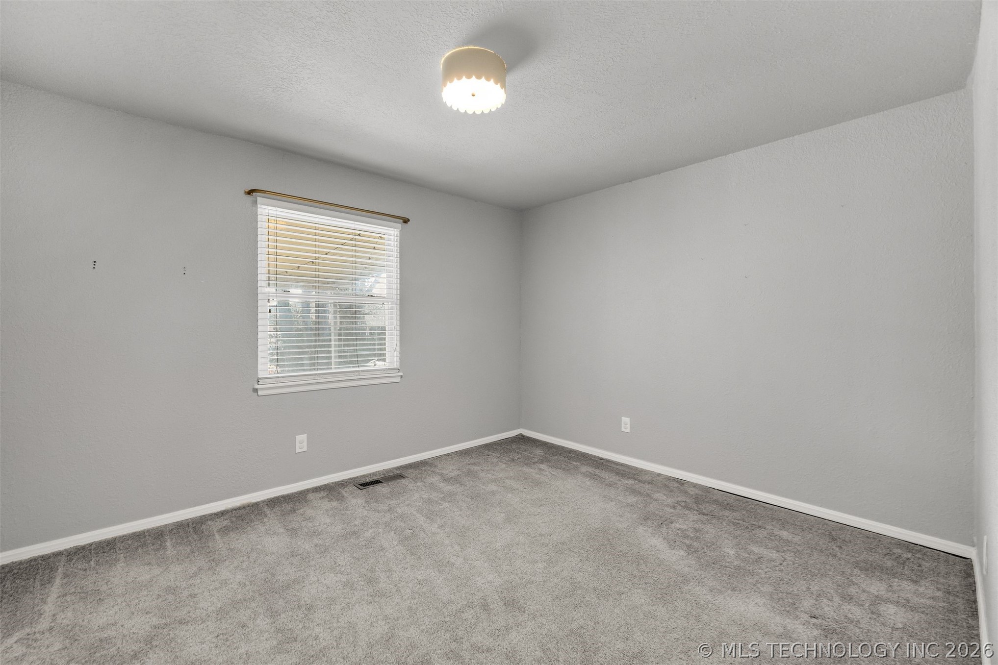 1109 N Hickory Court Property Photo 34