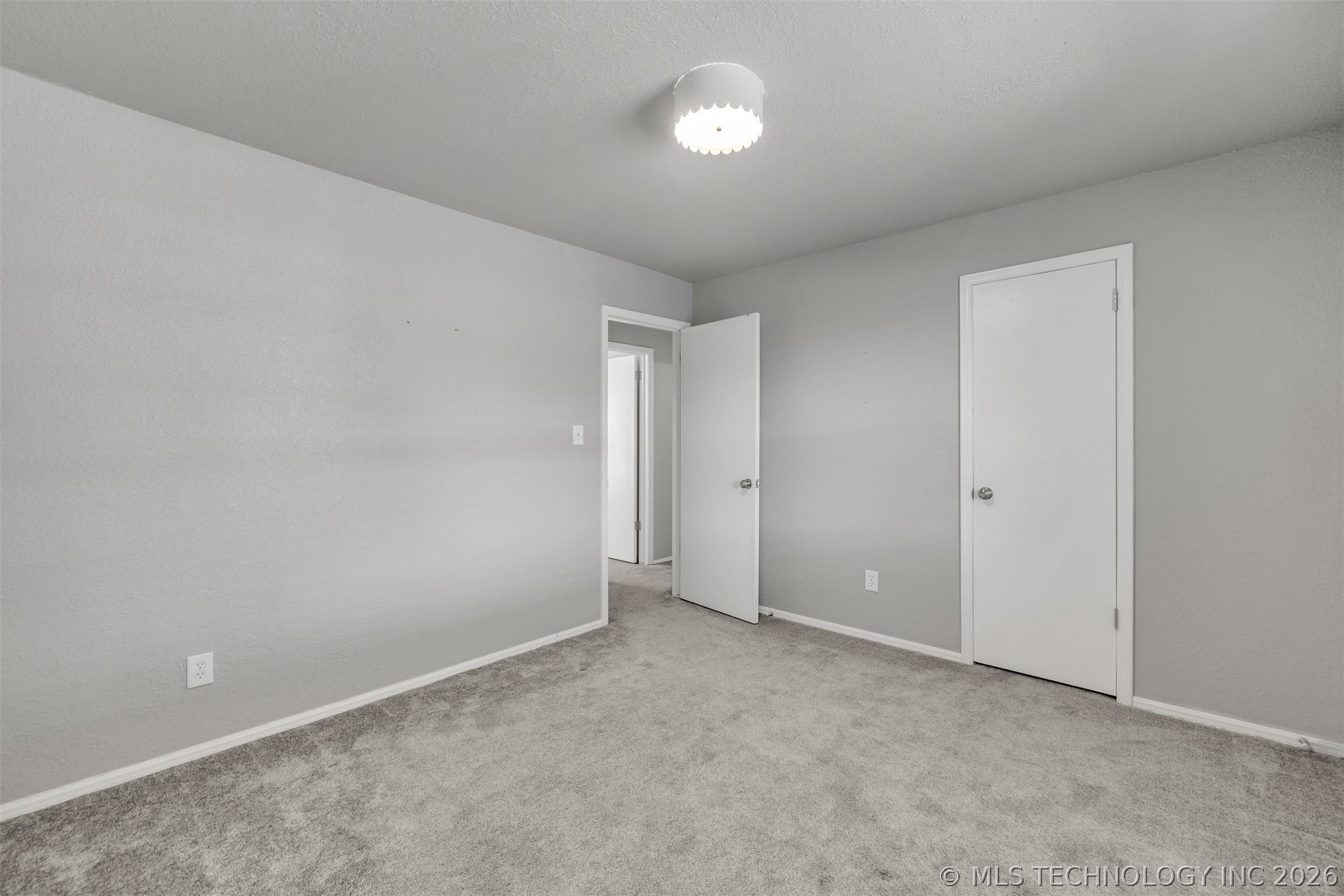 1109 N Hickory Court Property Photo 35