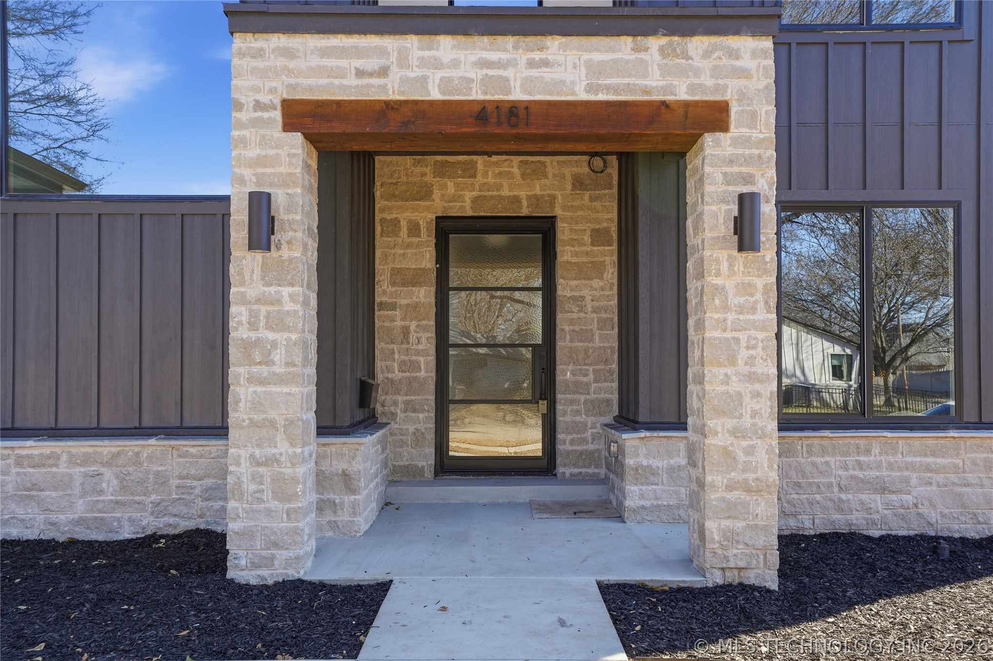 4181 S Rockford Place Property Photo 3