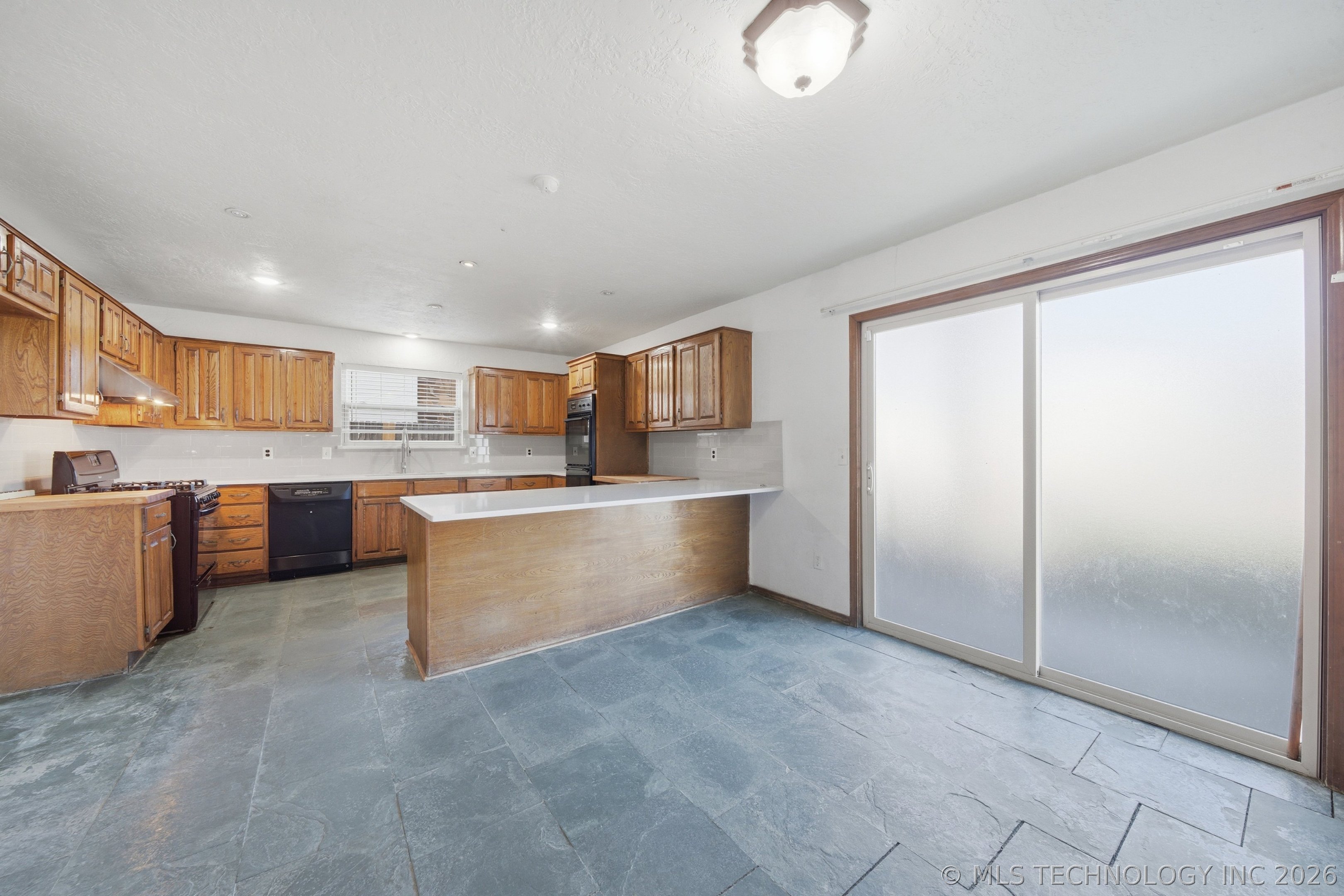 8601 E 78th Place Property Photo 12