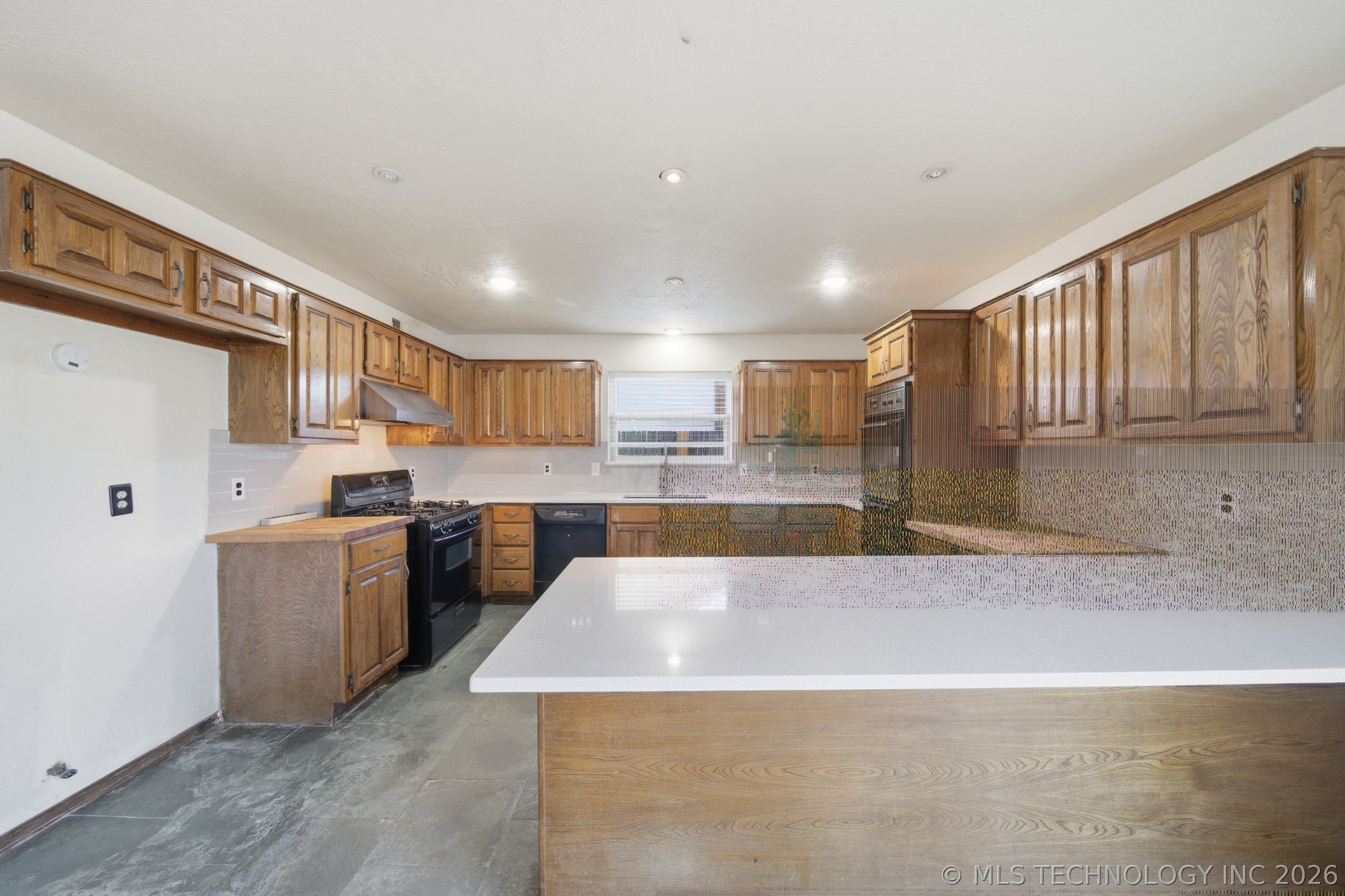 8601 E 78th Place Property Photo 14