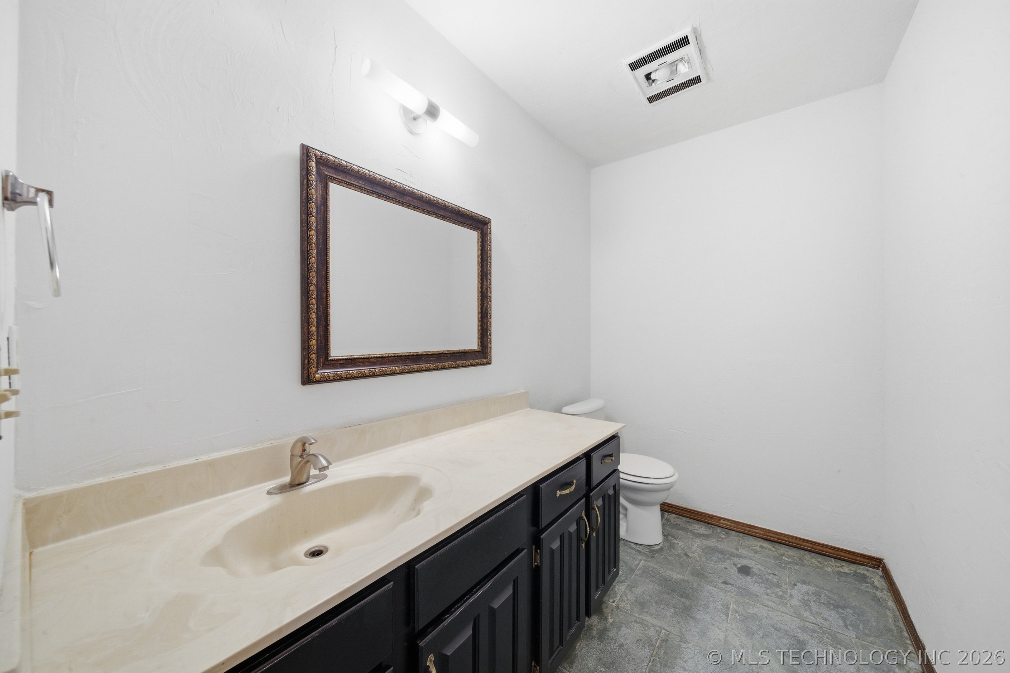 8601 E 78th Place Property Photo 35