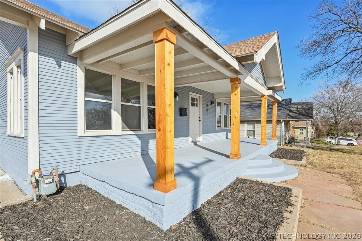 1941 W 41st Street Property Photo 2