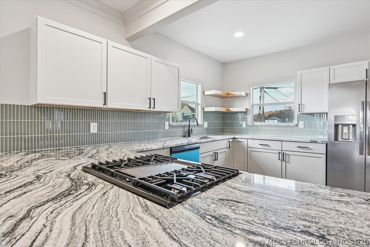 1941 W 41st Street Property Photo 6