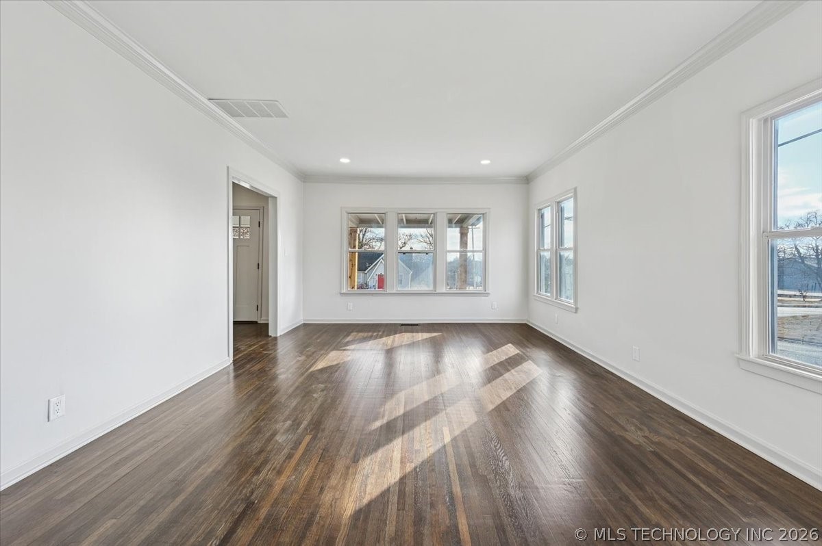 1941 W 41st Street Property Photo 12