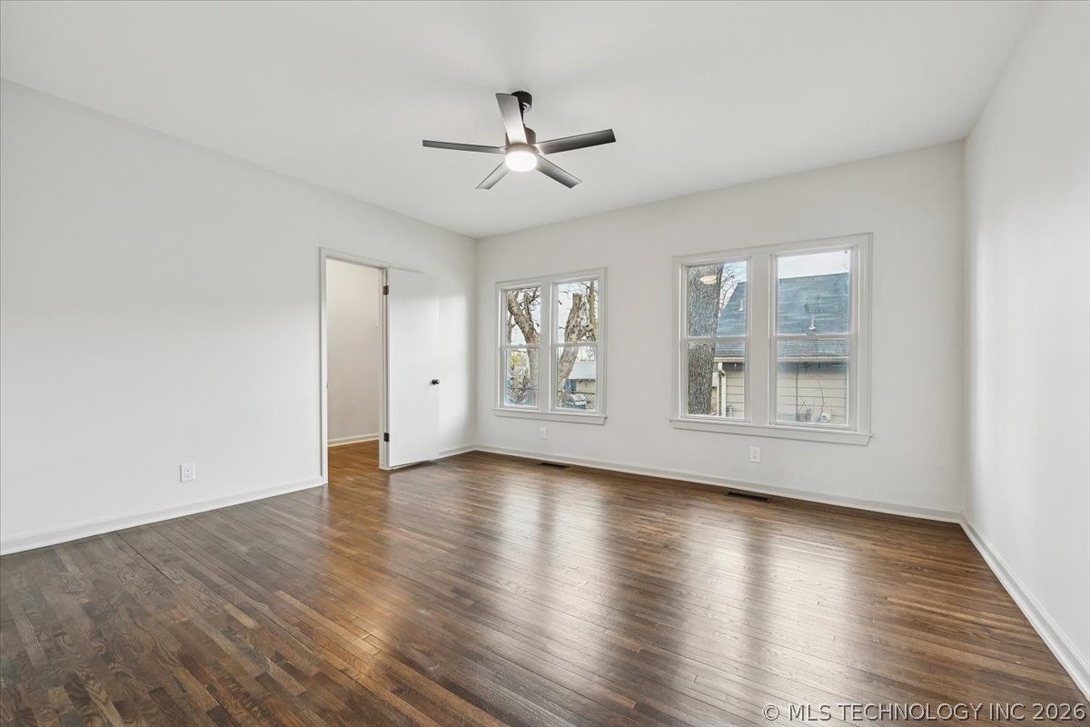 1941 W 41st Street Property Photo 16