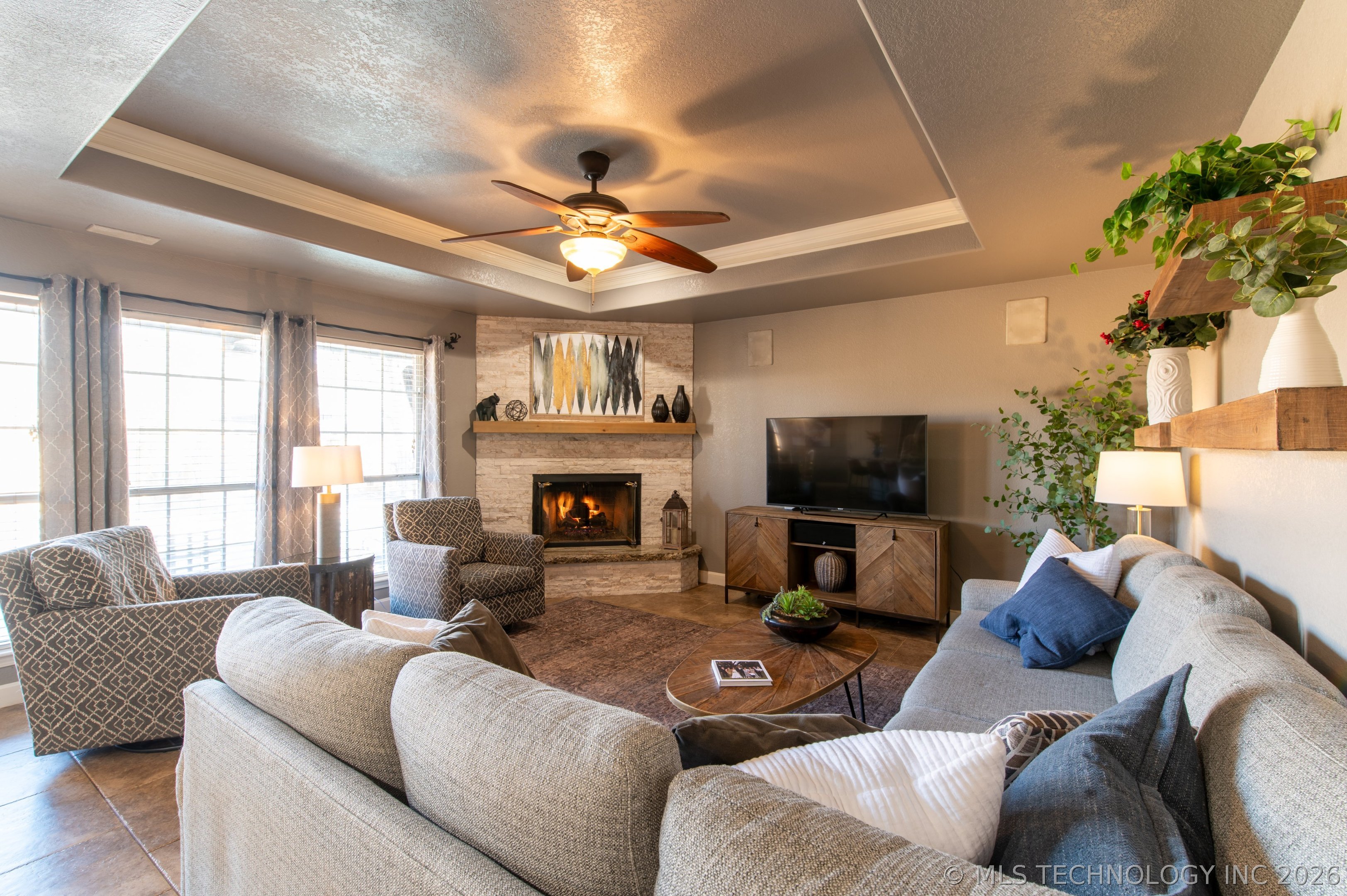 9903 S 99th East Avenue Property Photo 4