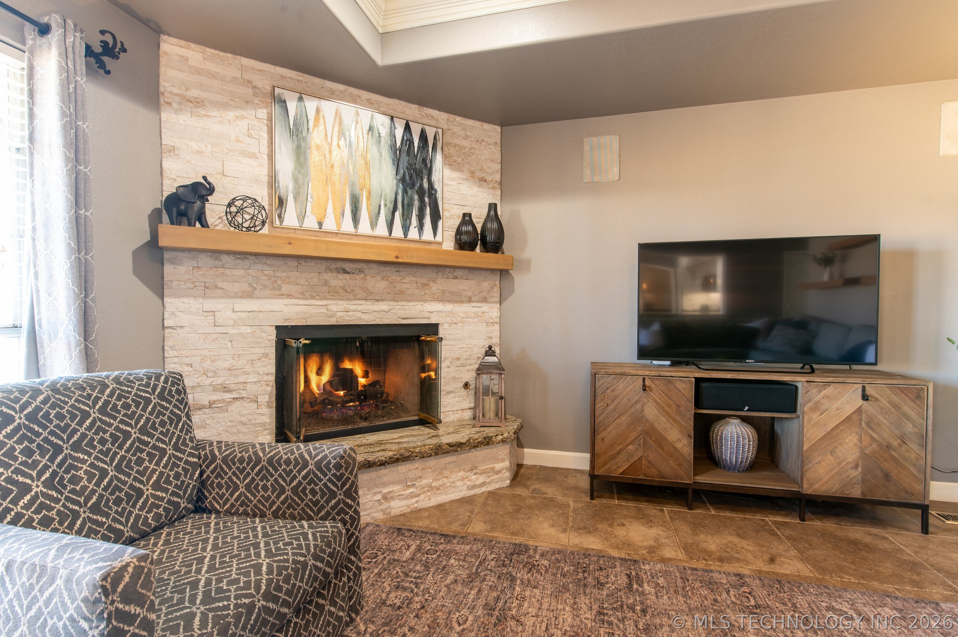 9903 S 99th East Avenue Property Photo 5