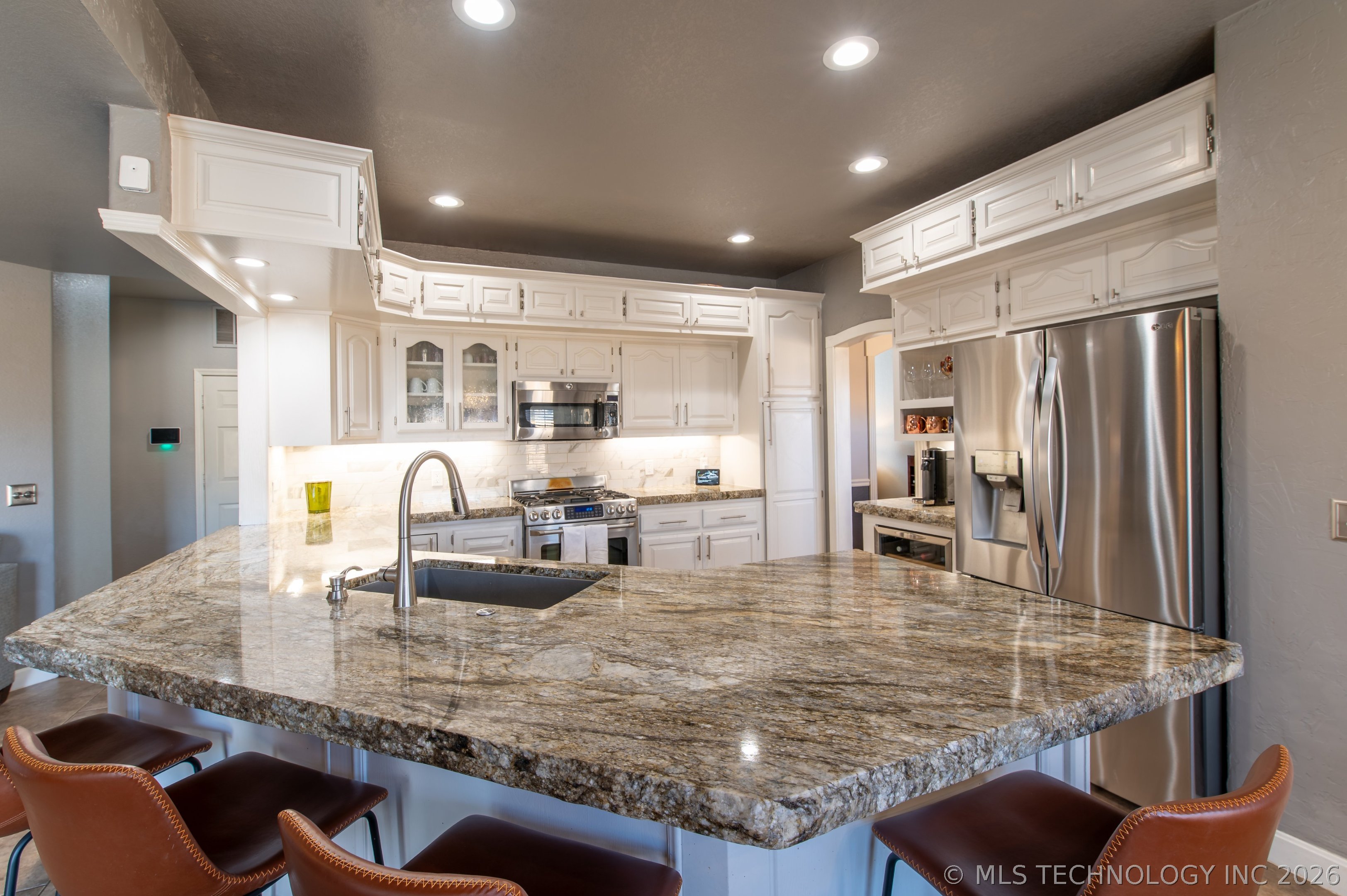 9903 S 99th East Avenue Property Photo 6