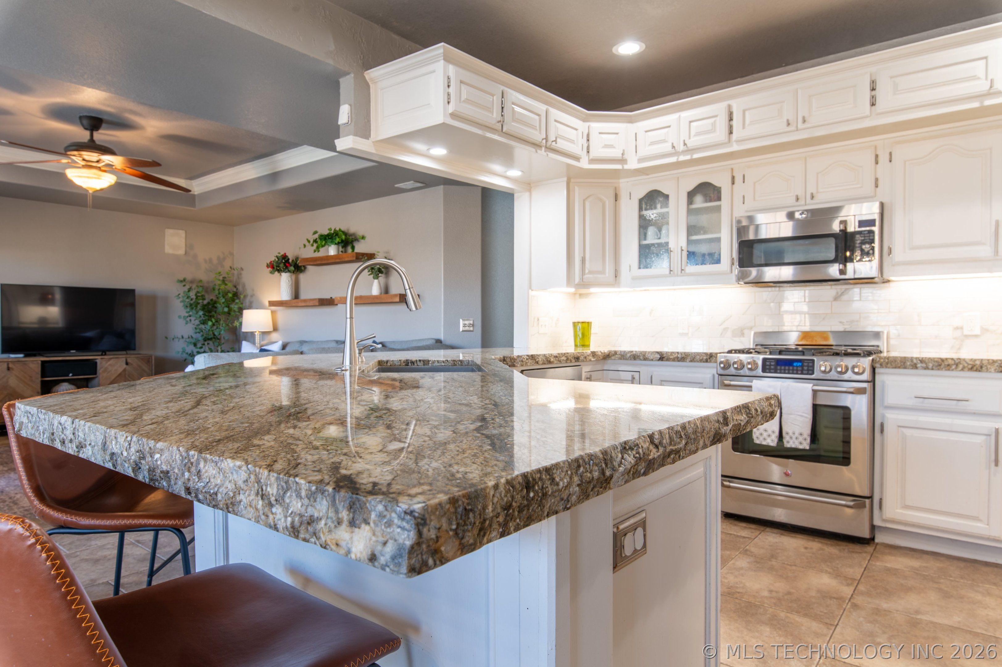 9903 S 99th East Avenue Property Photo 7