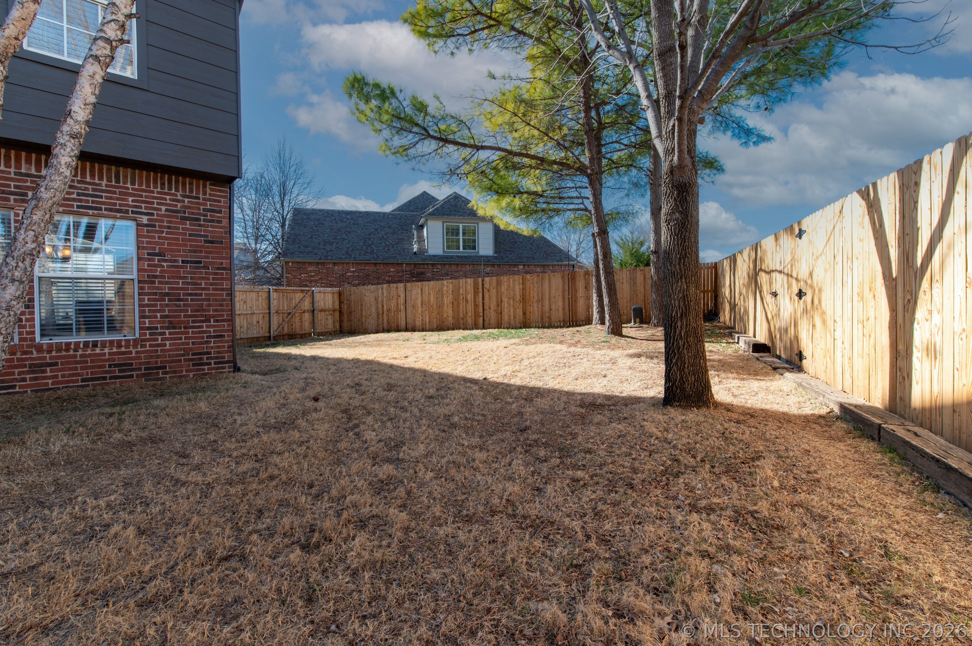 9903 S 99th East Avenue Property Photo 28