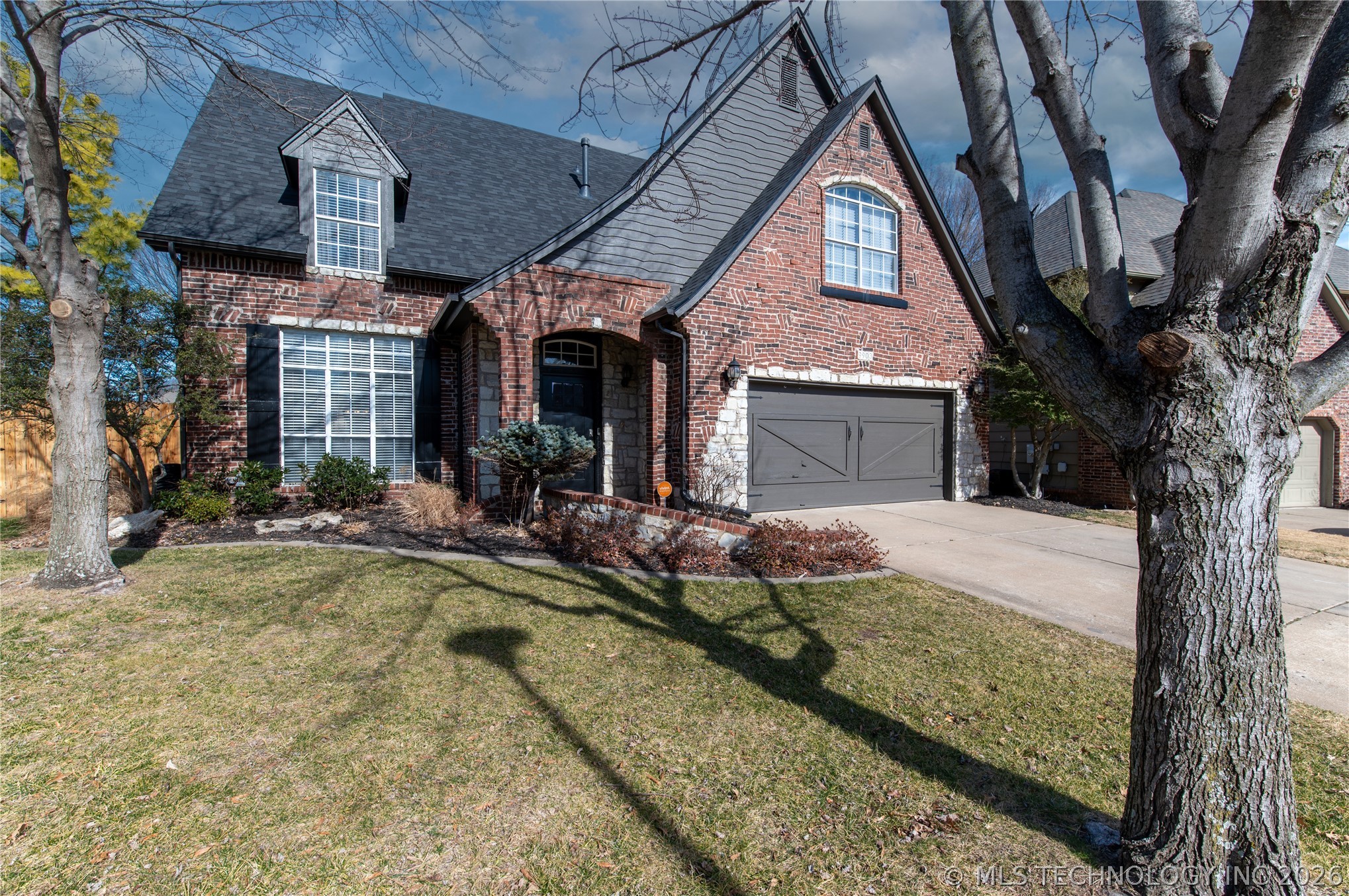 9903 S 99th East Avenue Property Photo 44