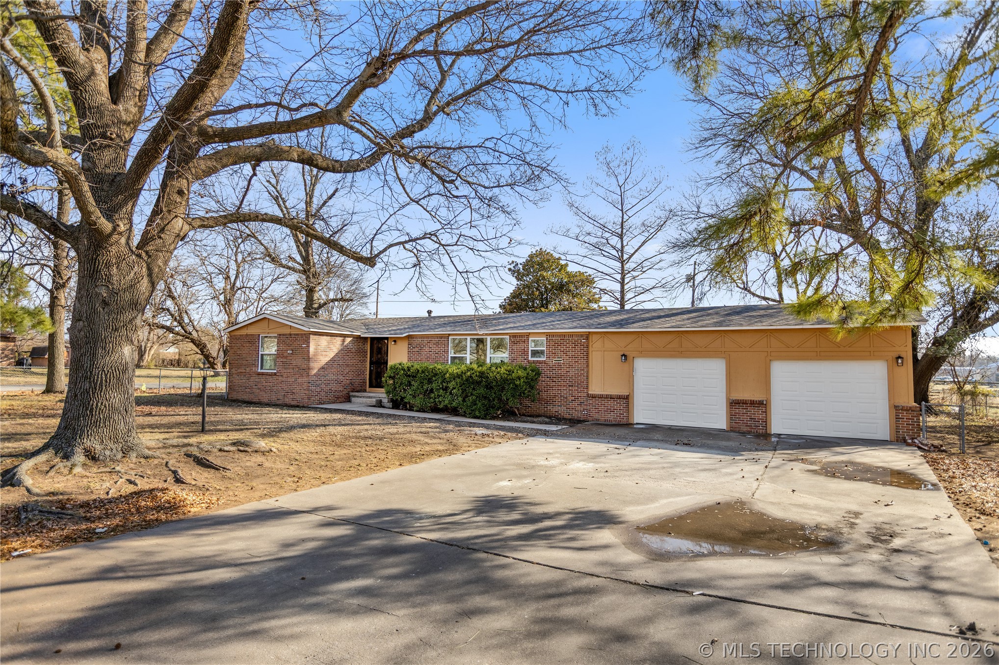 1408 E 1st Street Property Photo 1