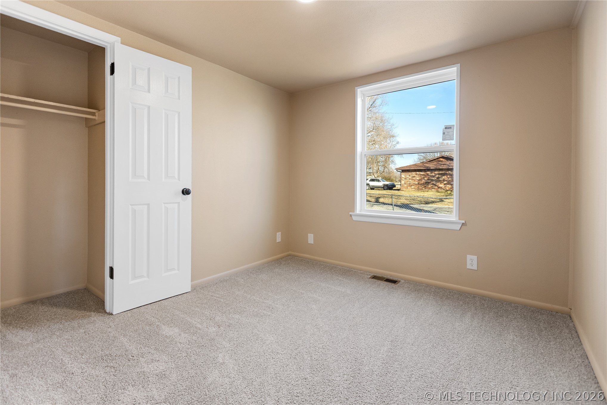 1408 E 1st Street Property Photo 10