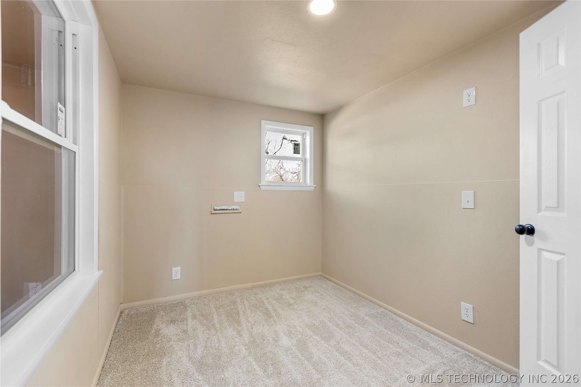 1408 E 1st Street Property Photo 14