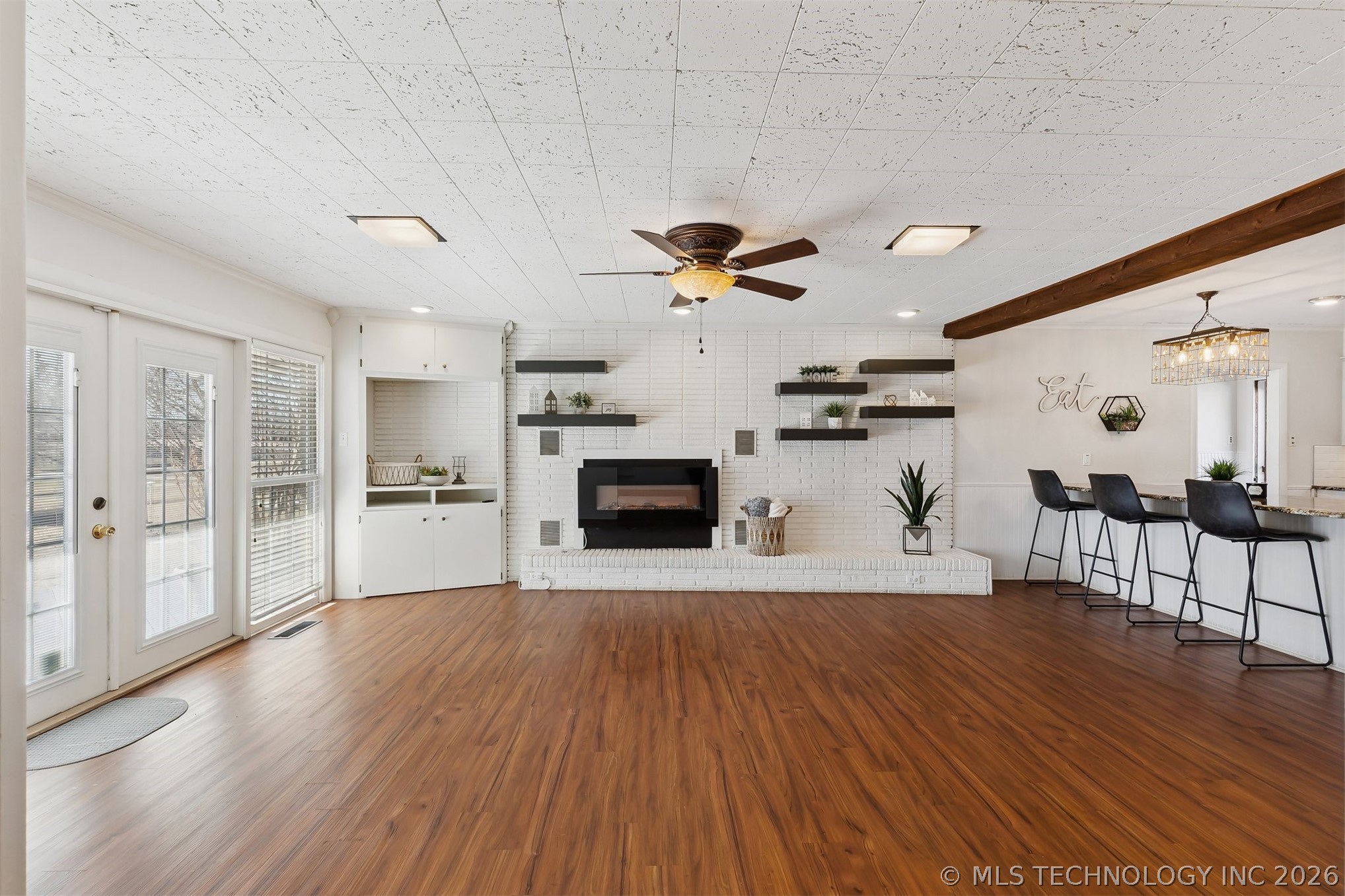 1107 E 8th Street Property Photo 13