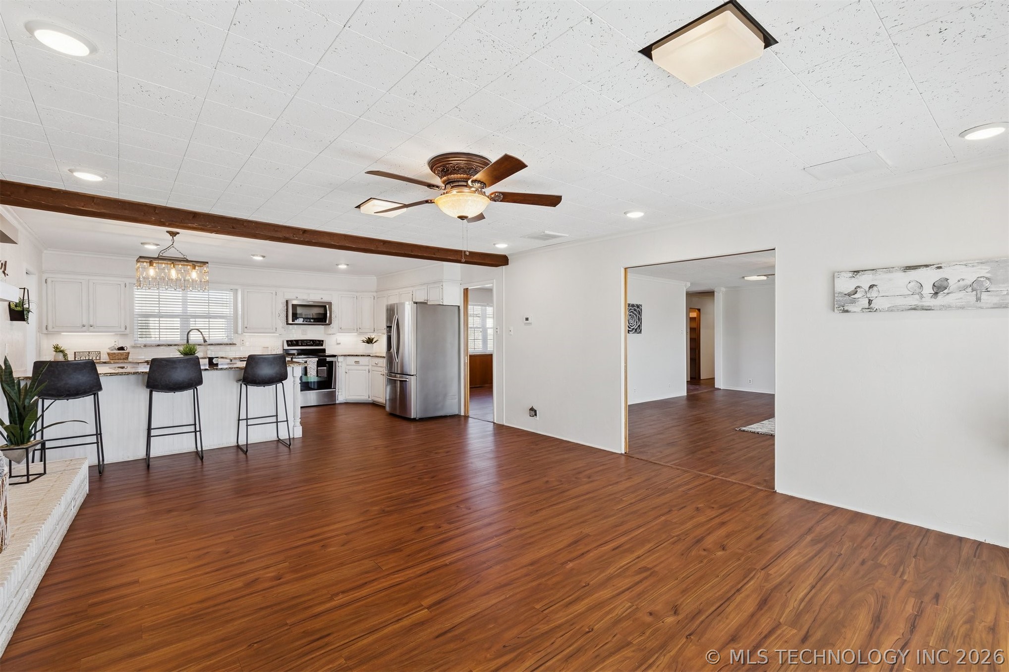 1107 E 8th Street Property Photo 15