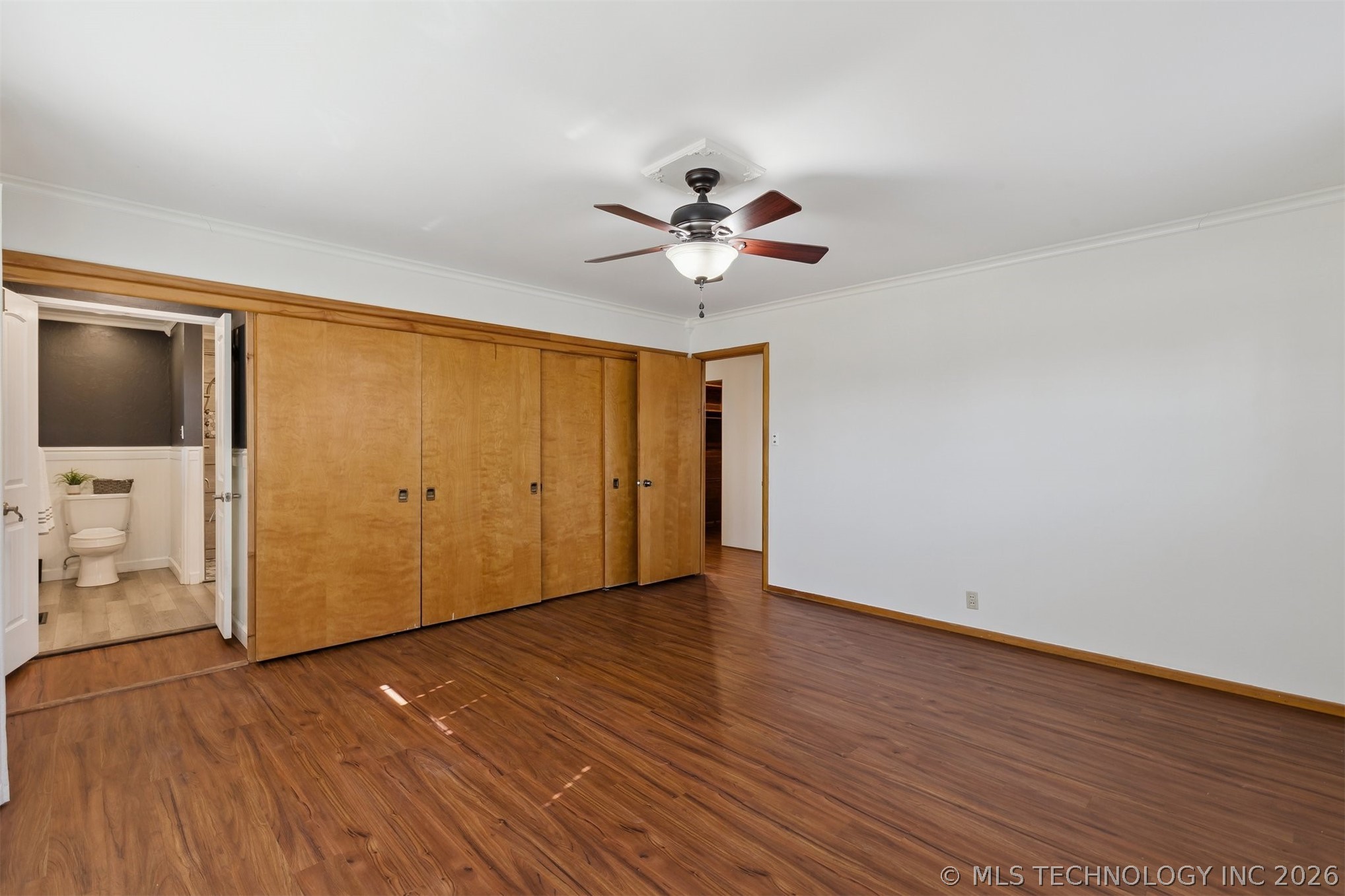 1107 E 8th Street Property Photo 24