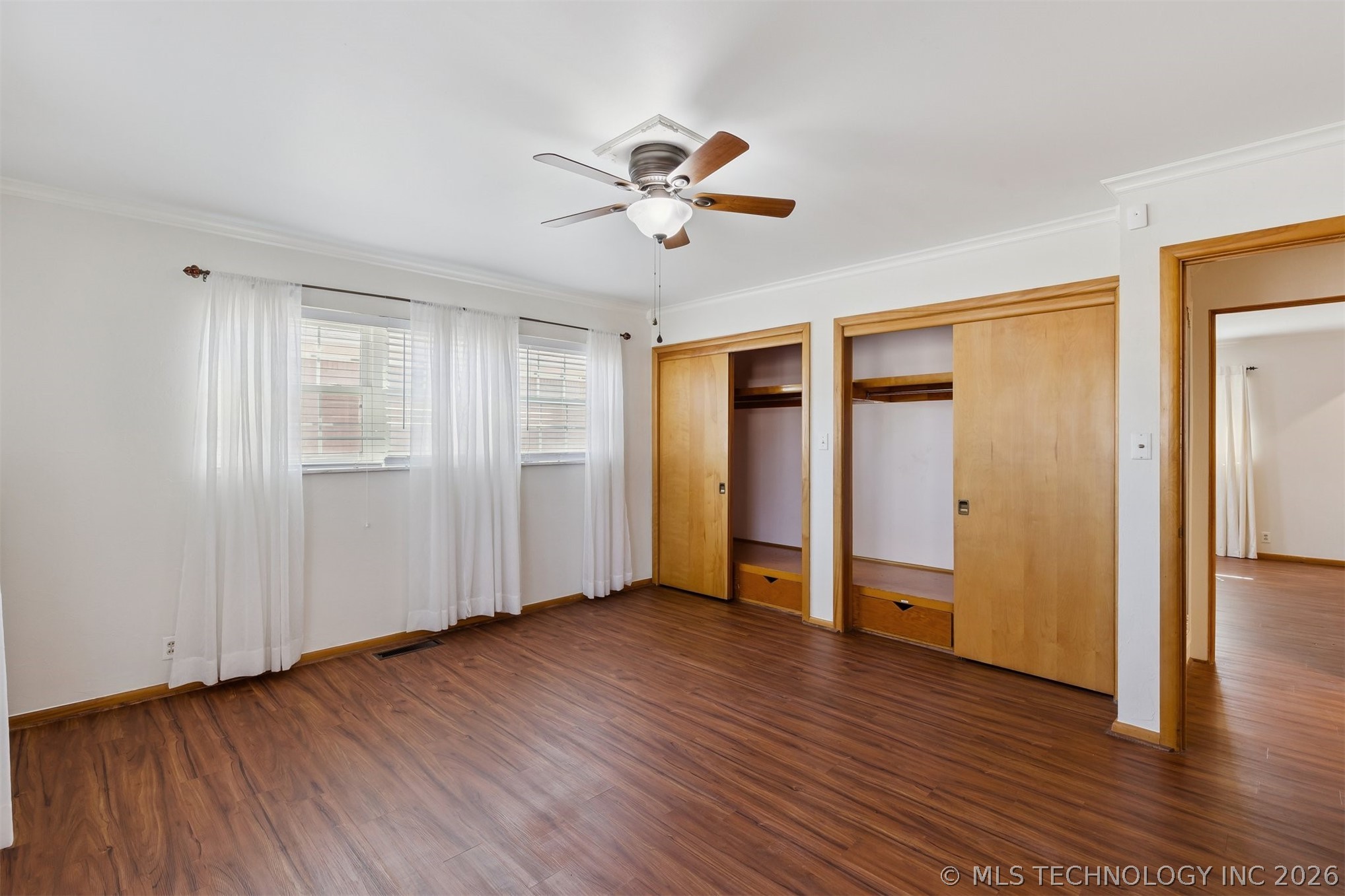 1107 E 8th Street Property Photo 31