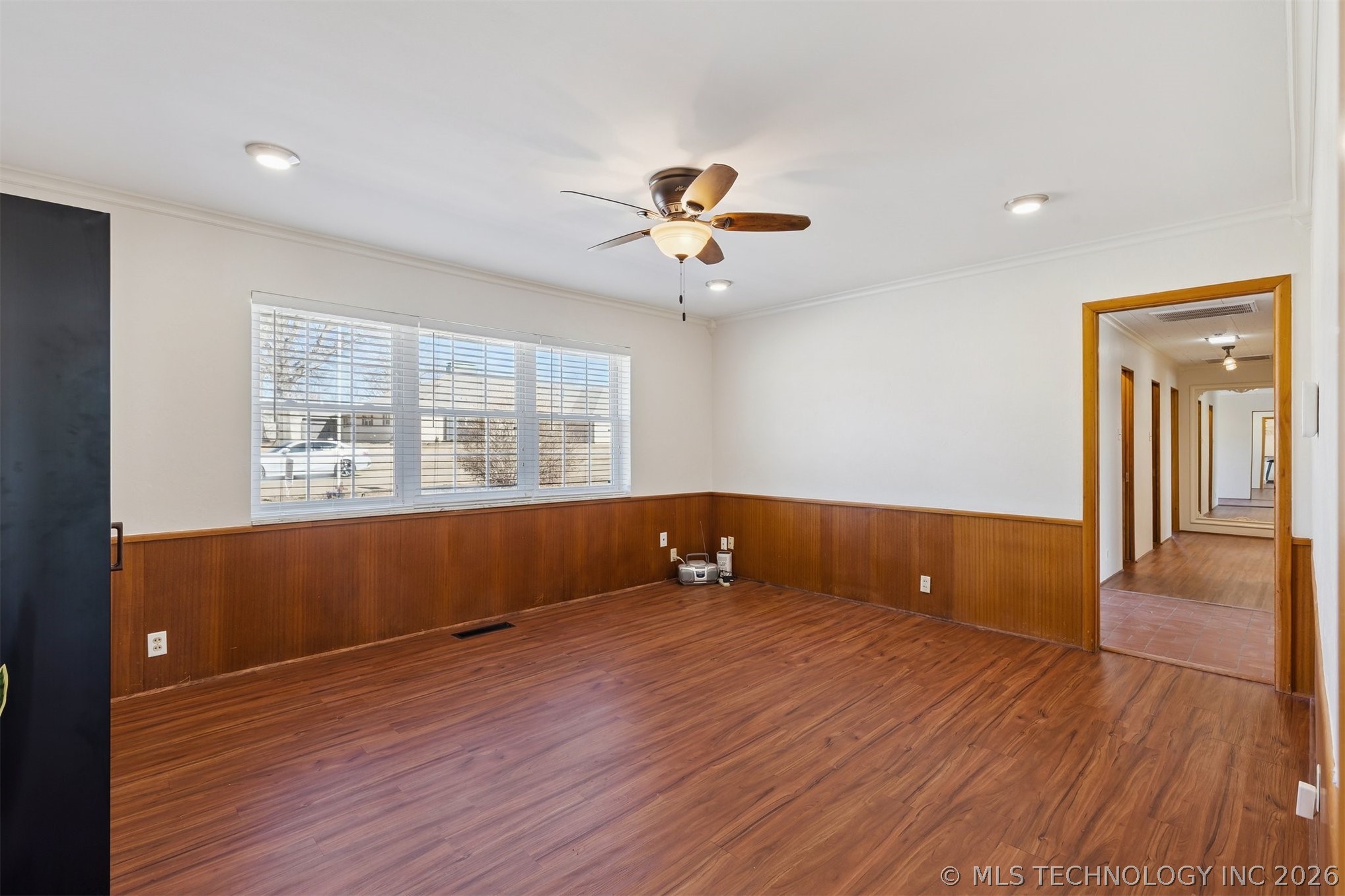 1107 E 8th Street Property Photo 43