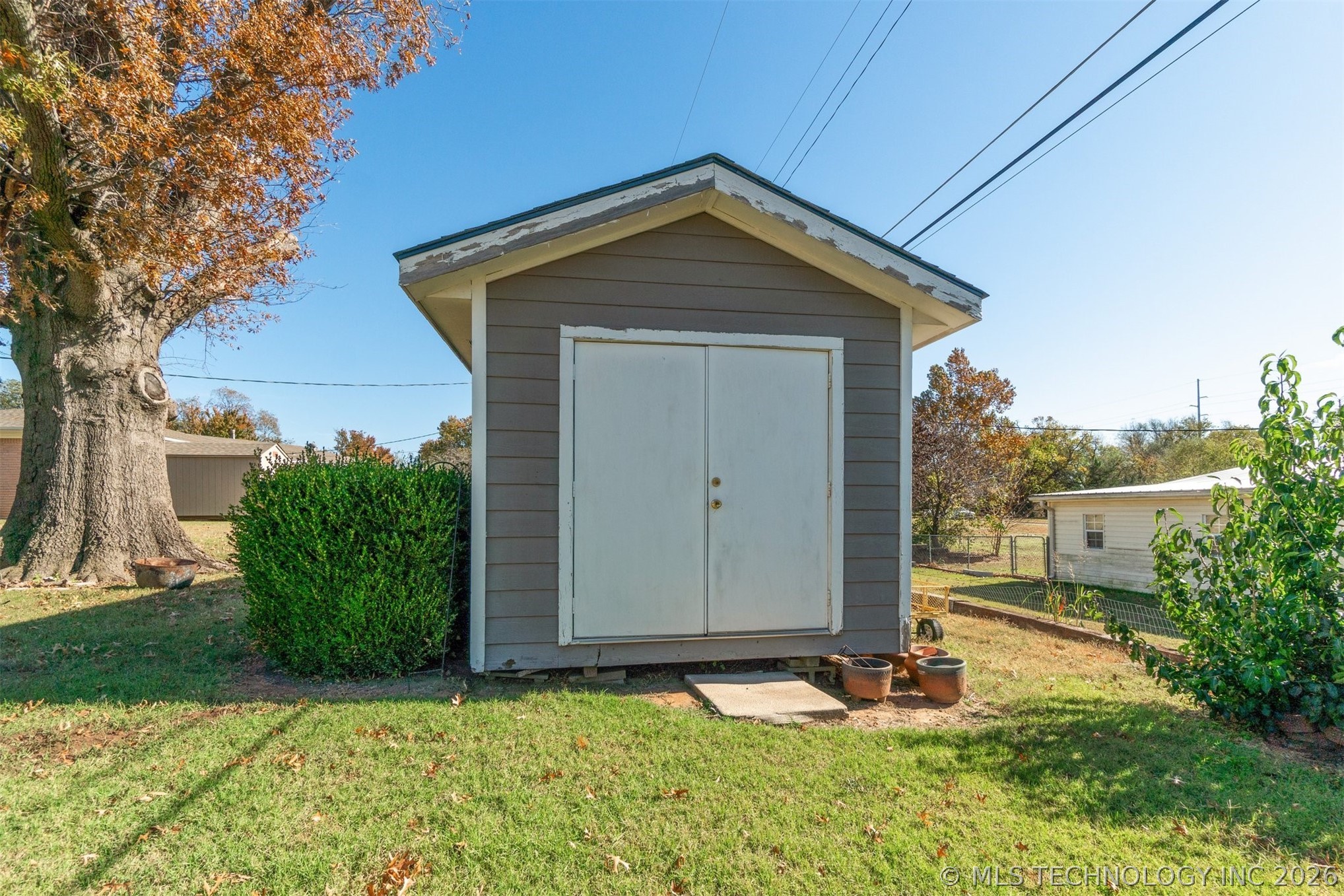 1107 E 8th Street Property Photo 52