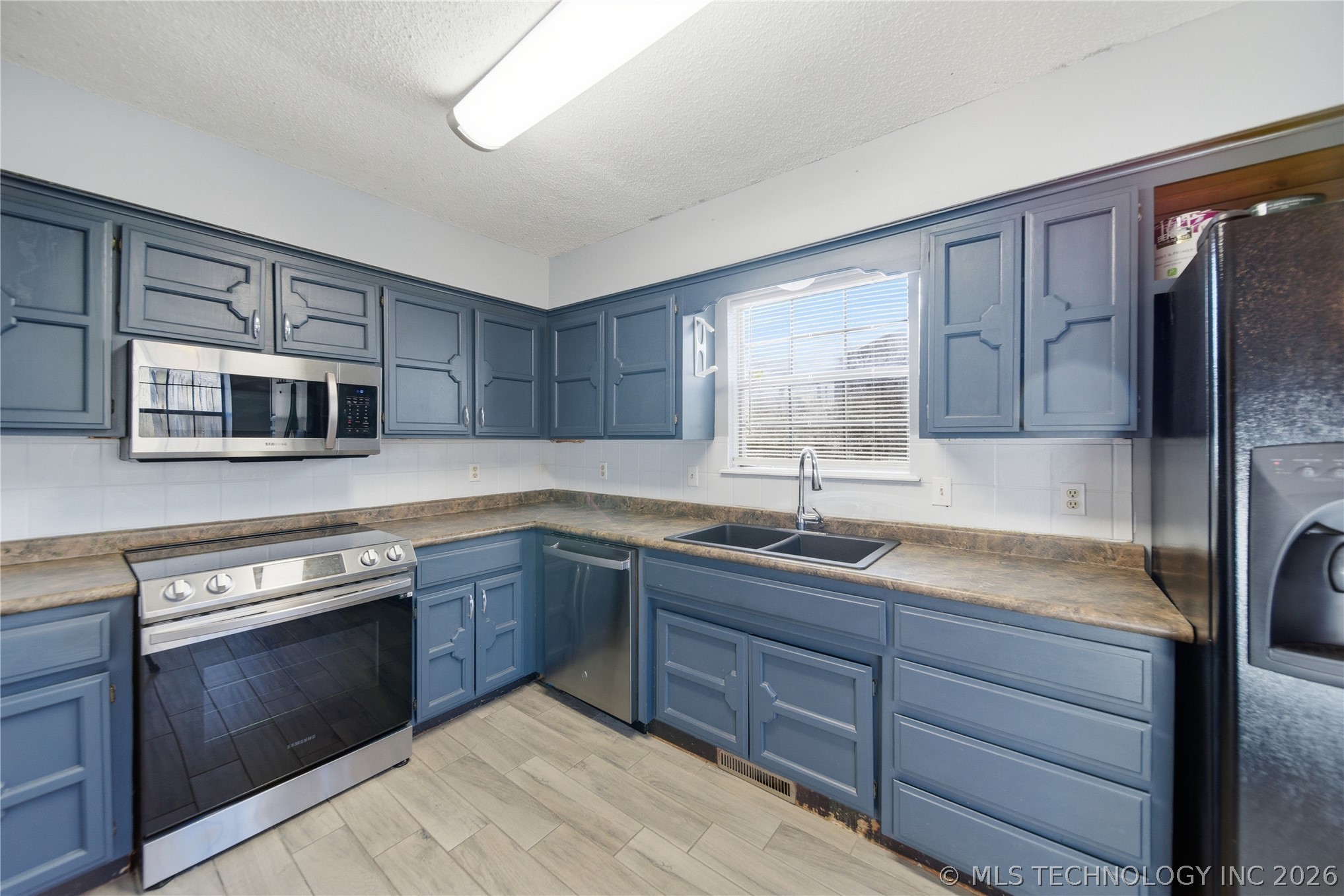 6211 E 77th Street Property Photo 8