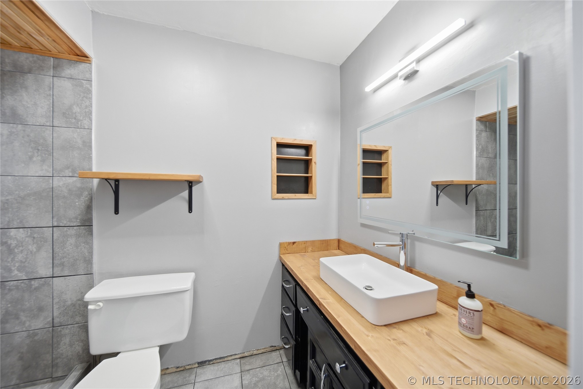 6211 E 77th Street Property Photo 12