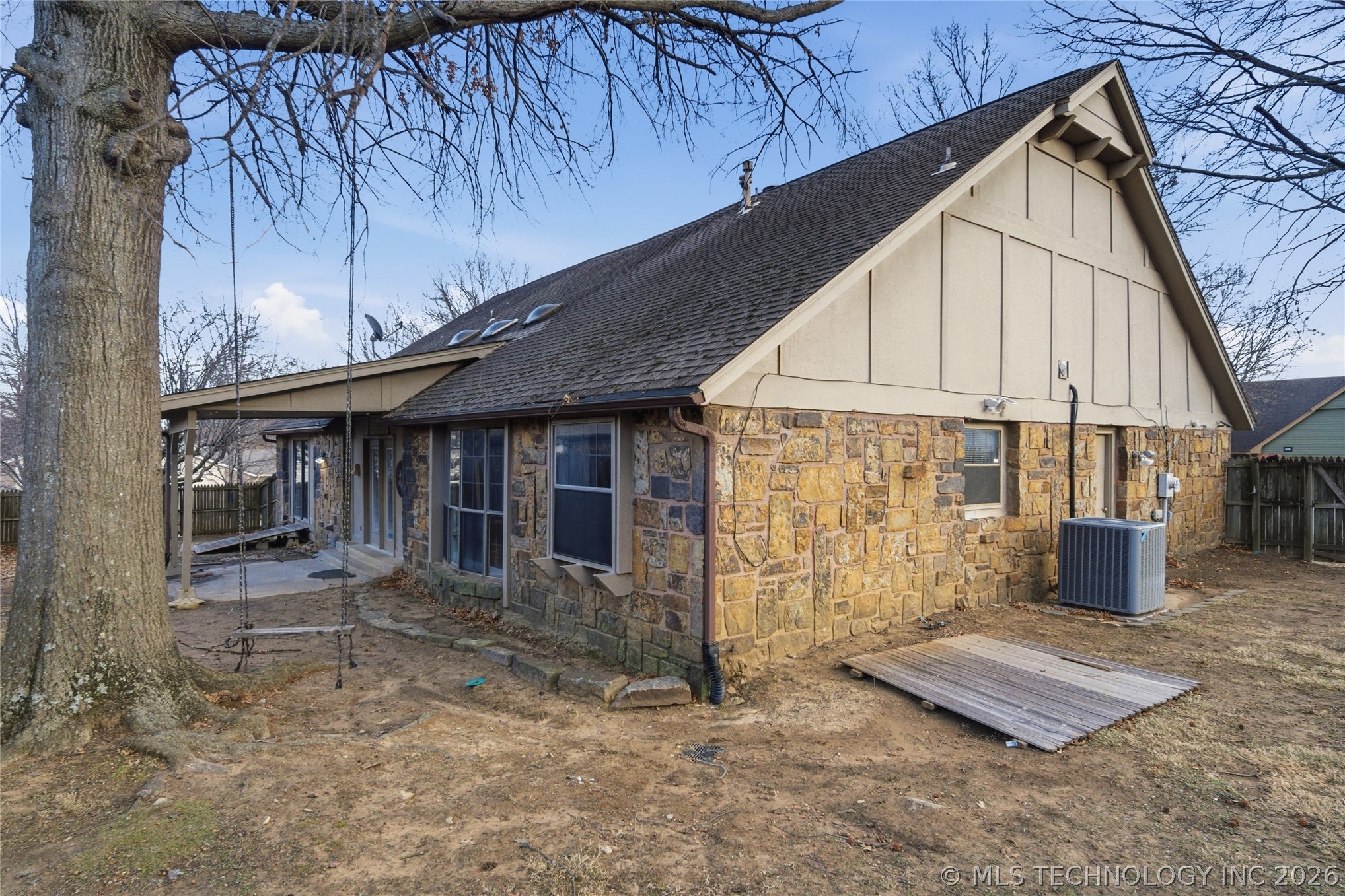 6211 E 77th Street Property Photo 20