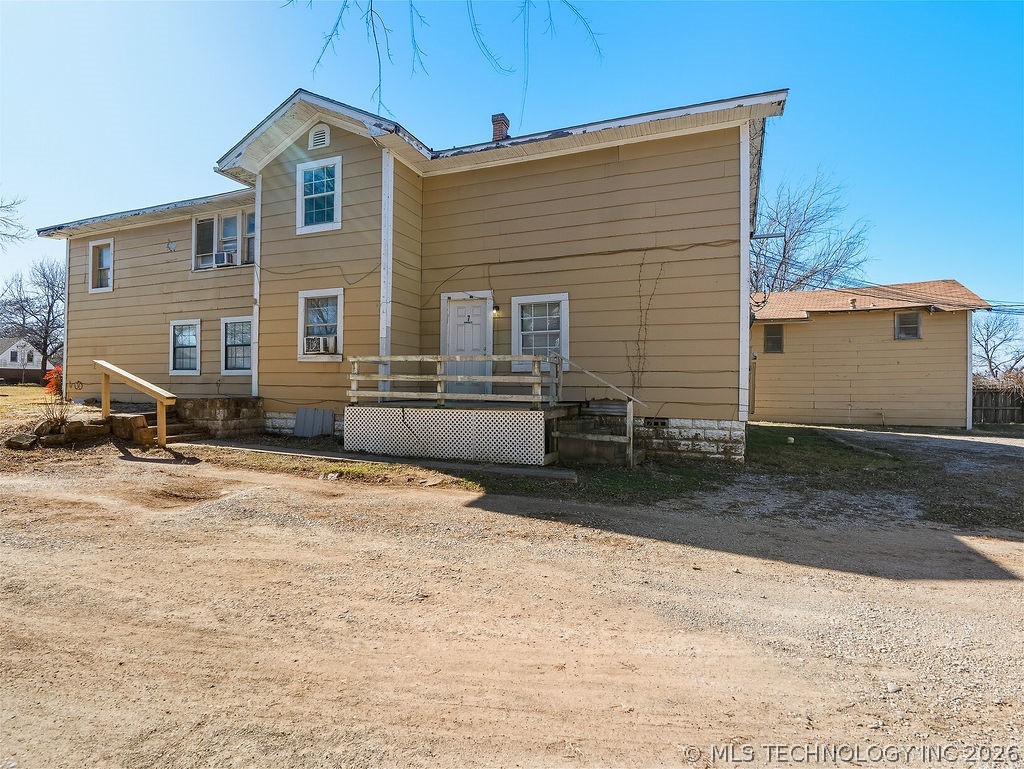 118 W 18th Property Photo 4