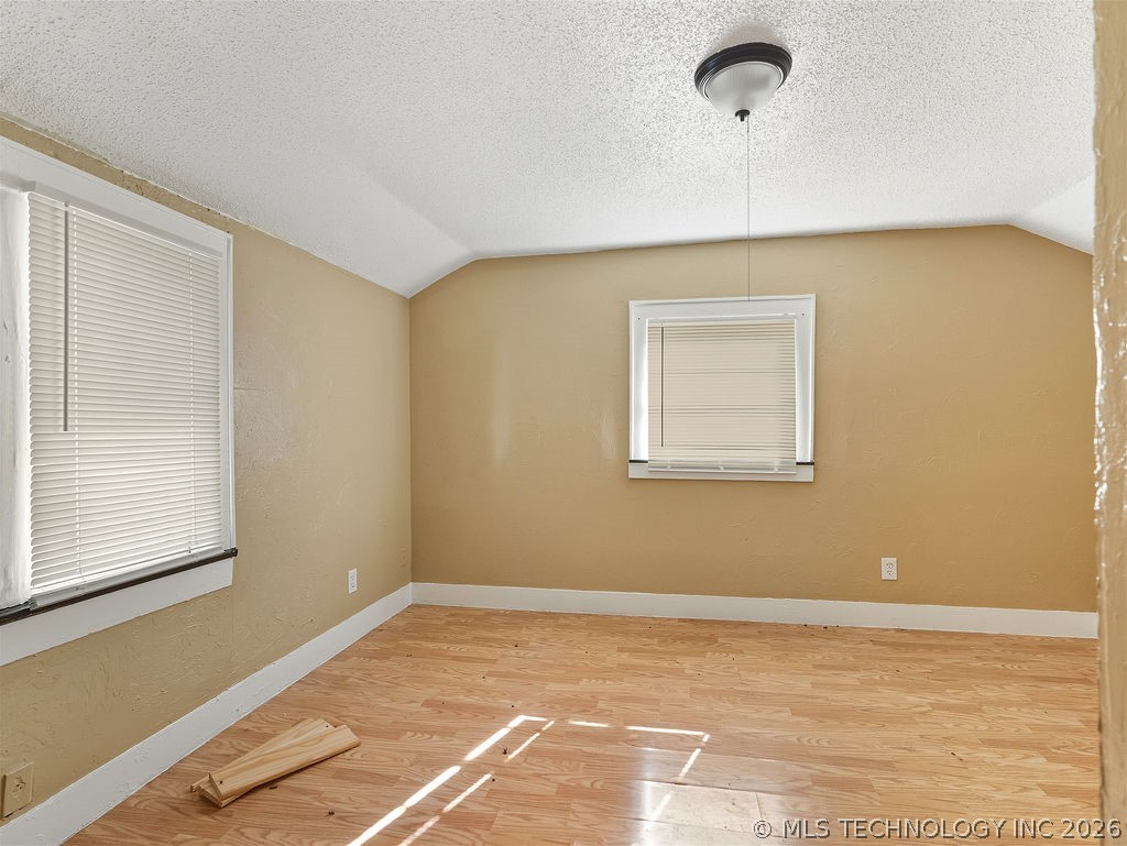 118 W 18th Property Photo 15