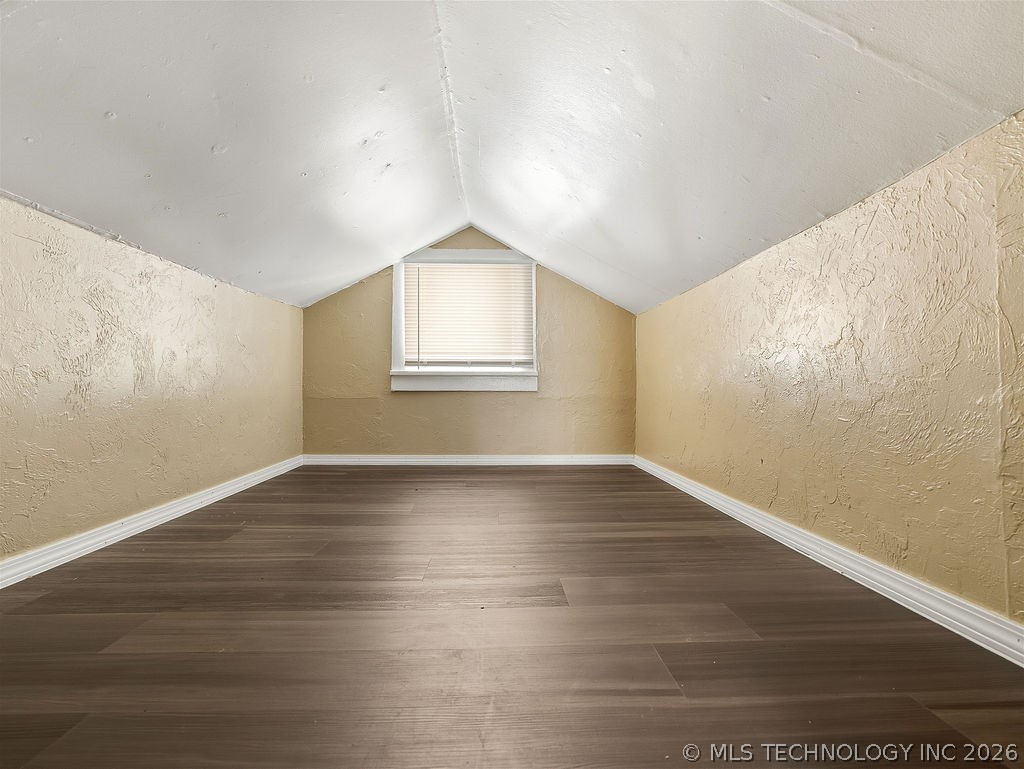 118 W 18th Property Photo 17